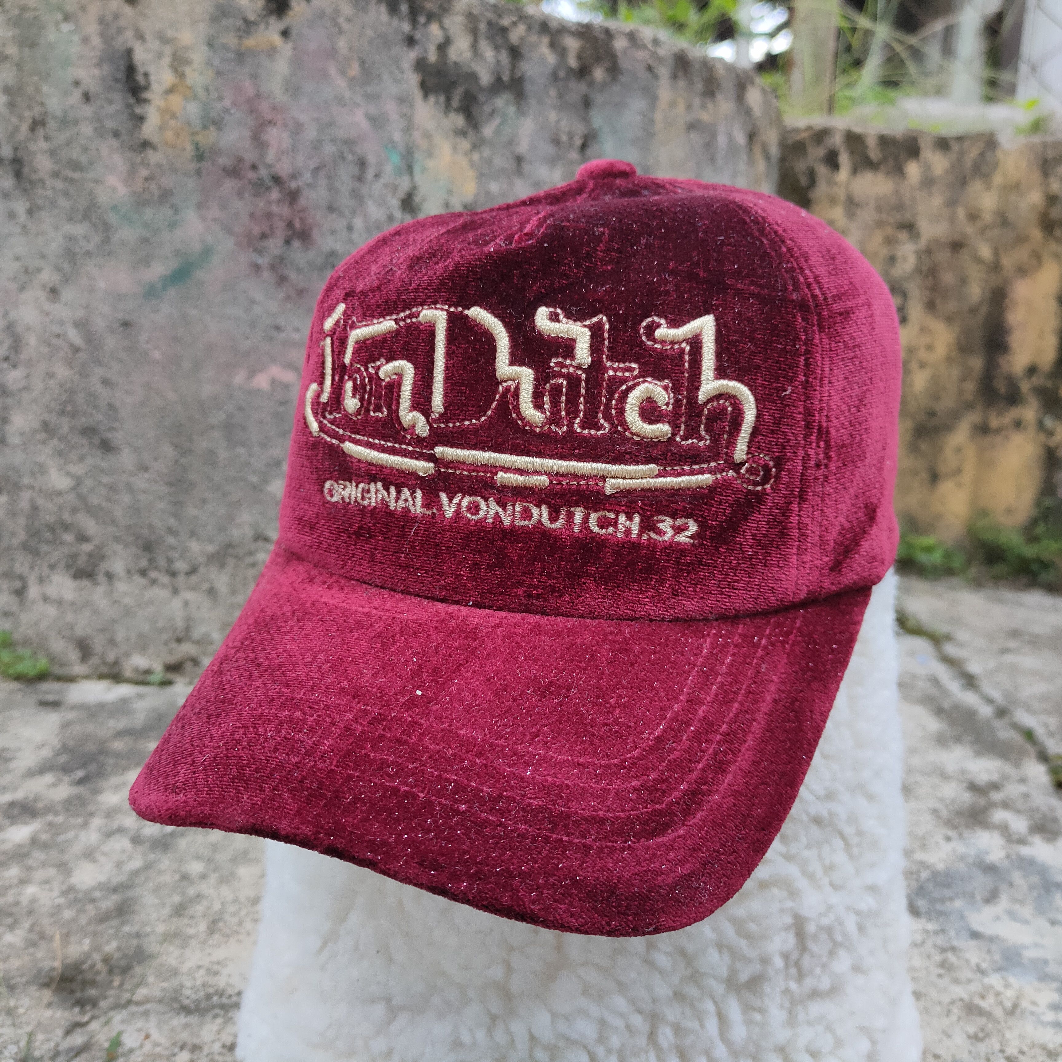 Vintage Vintage VON DUTCH Corduroy Cap Embroidery Maroon Spellout Size ONE SIZE - 1 Thumbnail