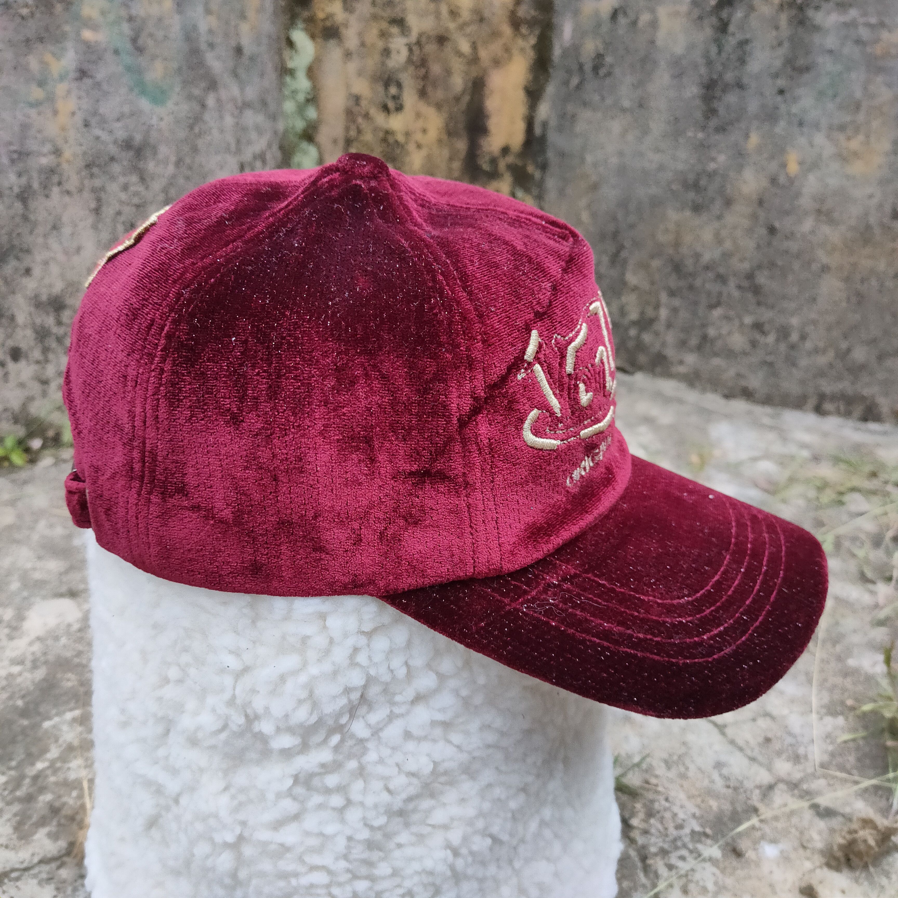 Vintage Vintage VON DUTCH Corduroy Cap Embroidery Maroon Spellout Size ONE SIZE - 3 Thumbnail