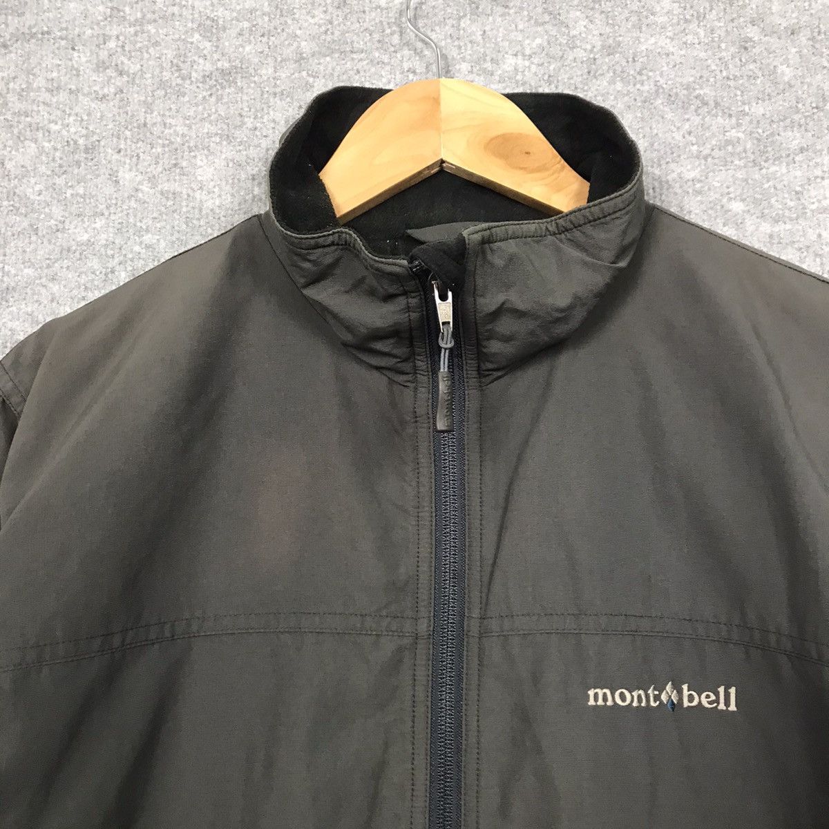 Montbell × Vintage Y2K Mont ball outdoor brand Black faded style jacket Size US S / EU 44-46 / 1 - 2 Thumbnail