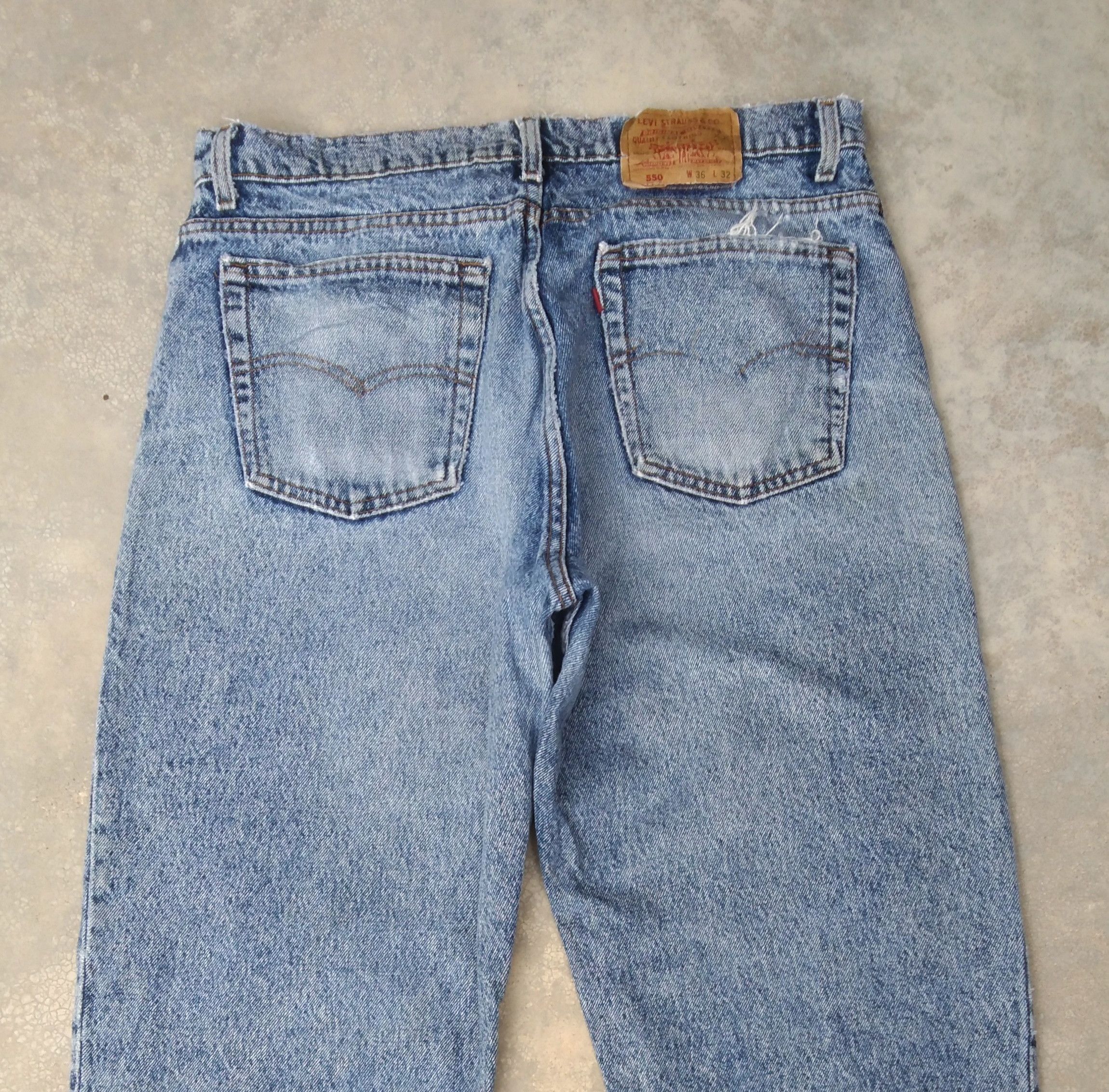 Levi's 90s Vintage Levi's Jeans 550 Made In USA Distressed Denim Size US 36 / EU 52 - 3 Thumbnail