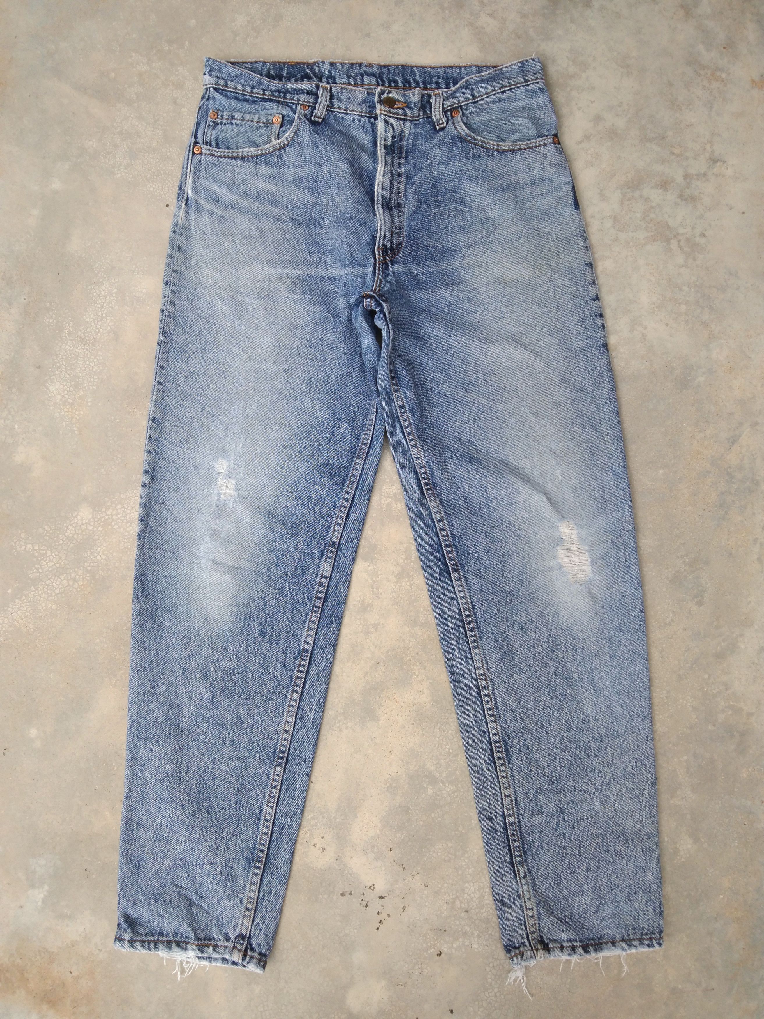 image of 80's Vintage Levi's Jeans 550 Made In Usa Distressed Denim in Blue, Men's (Size 36)