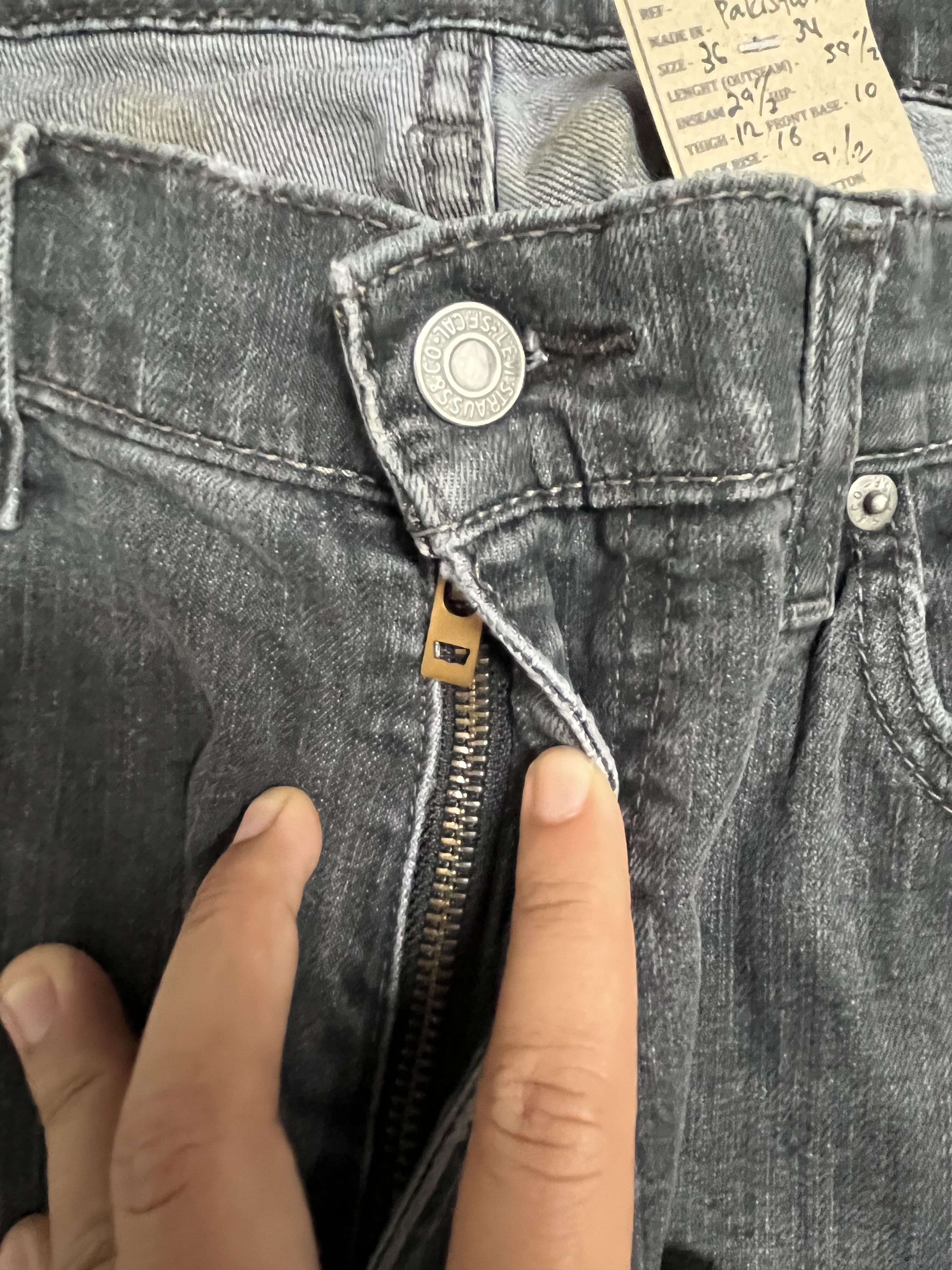 Levi's × Vintage Vintage levis 559 Faded Black Ripped Denim Jeans L213 Size US 36 / EU 52 - 6 Thumbnail