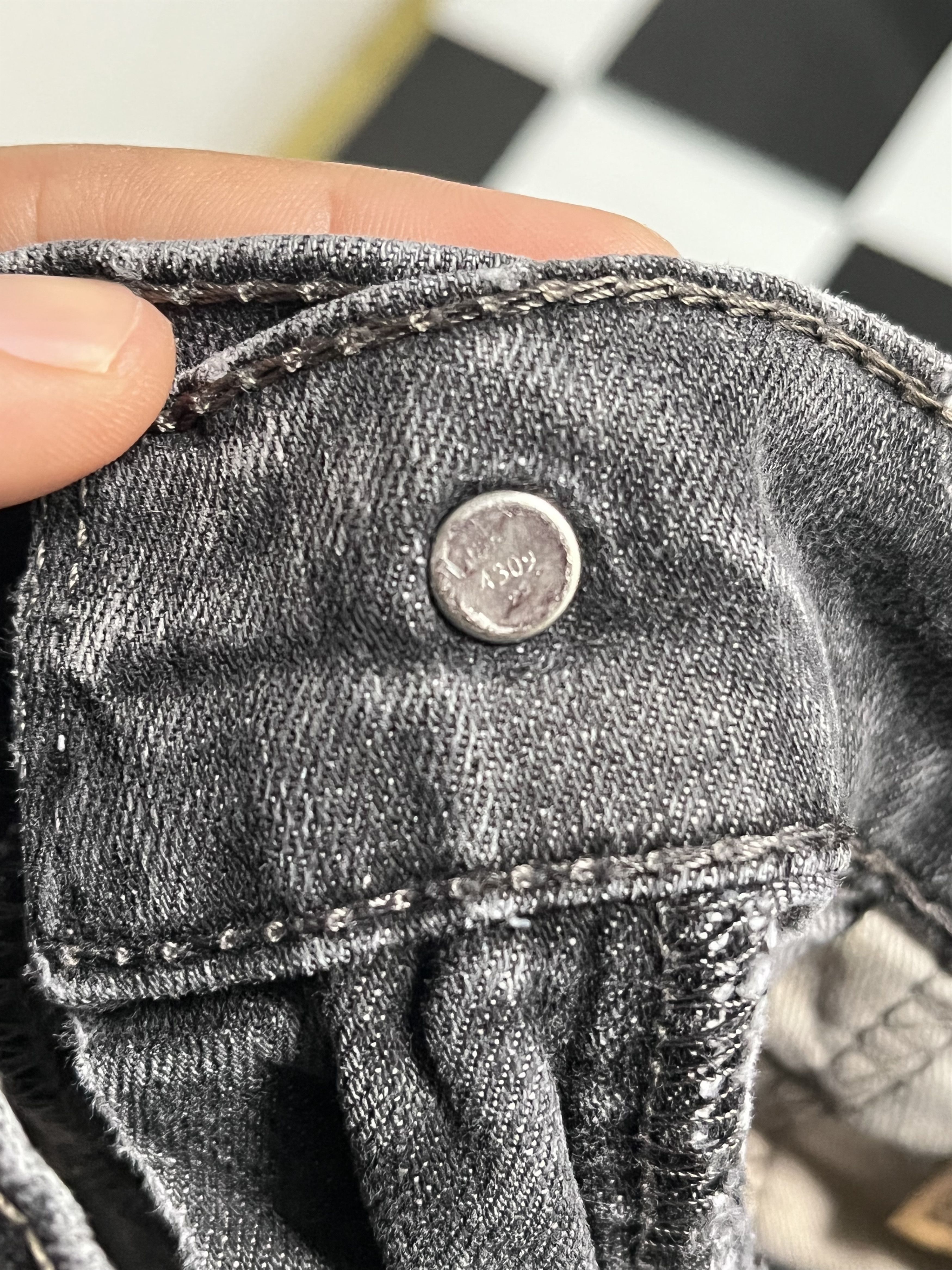 Levi's × Vintage Vintage levis 559 Faded Black Ripped Denim Jeans L213 Size US 36 / EU 52 - 7 Thumbnail