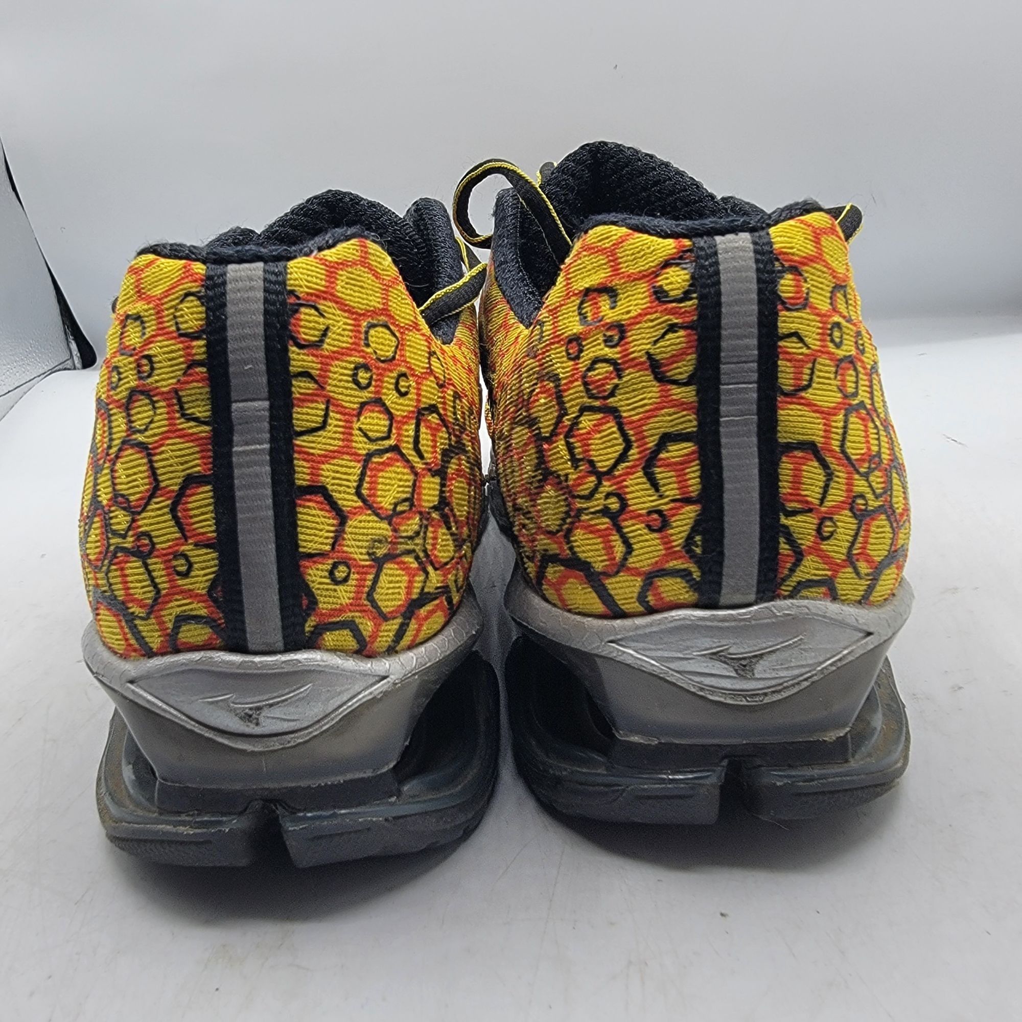 Mizuno Mizuno Wave Prophecy 3 Mens Size 7.5 Black Yellow Running Sh Size US 7.5 / EU 40-41 - 6 Thumbnail
