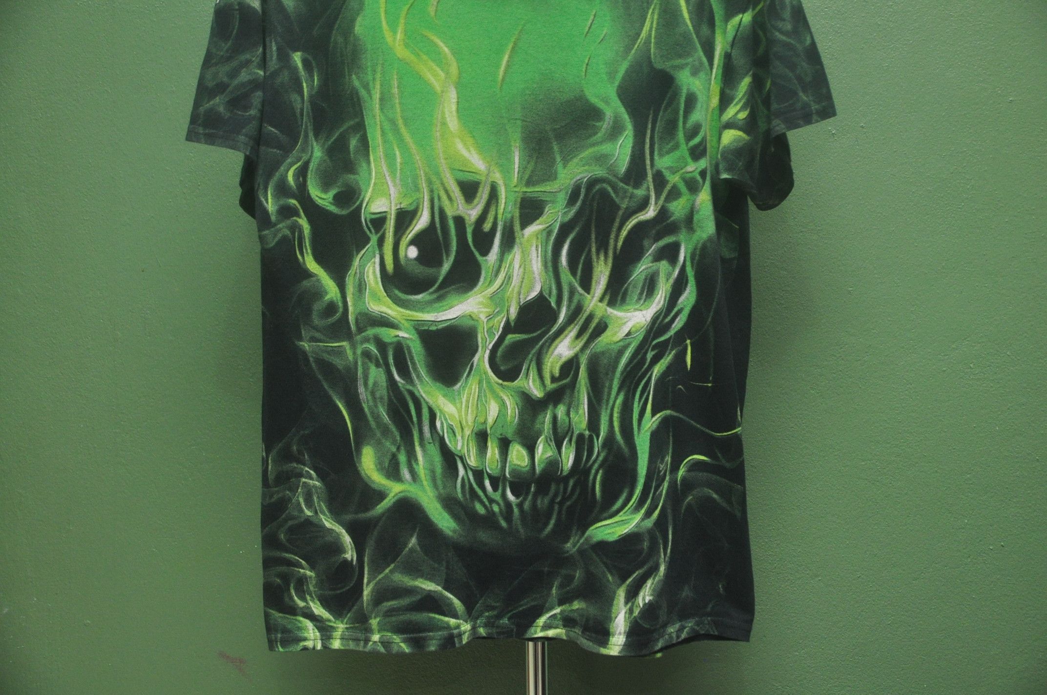 Japanese Brand Vintage Social Media Big Logo Skull Fullprint Shirt Size US L / EU 52-54 / 3 - 4 Thumbnail