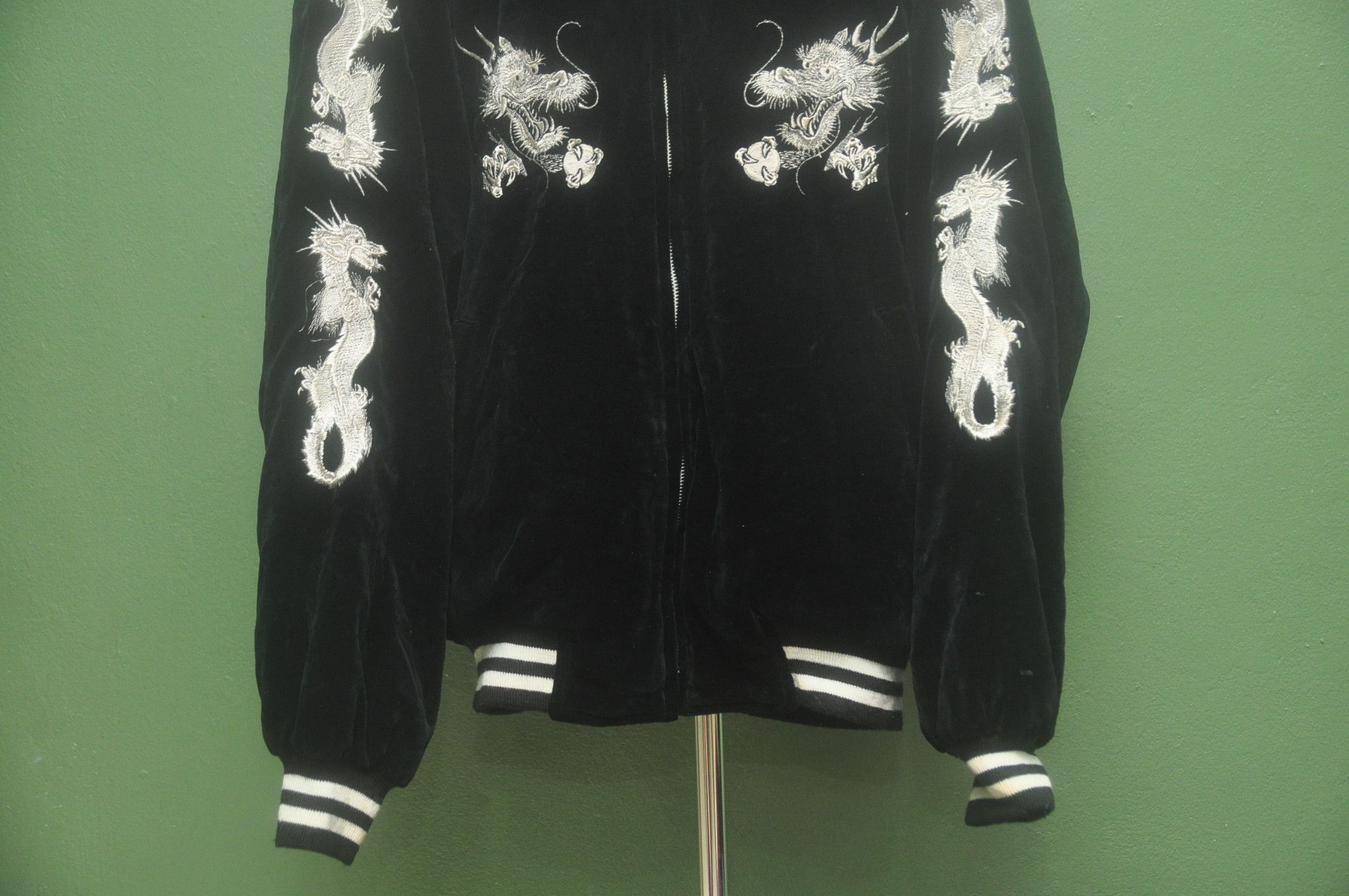 Toyo Enterprises Vintage Sukajan Souvenir Dragon Jacket Travis Scott Style Size US L / EU 52-54 / 3 - 4 Thumbnail