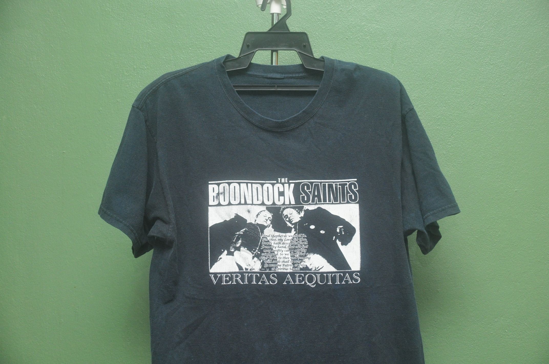 Vintage Vintage The Boondock Saints Veritas Aequitas Movie Shirt Size US L / EU 52-54 / 3 - 3 Thumbnail