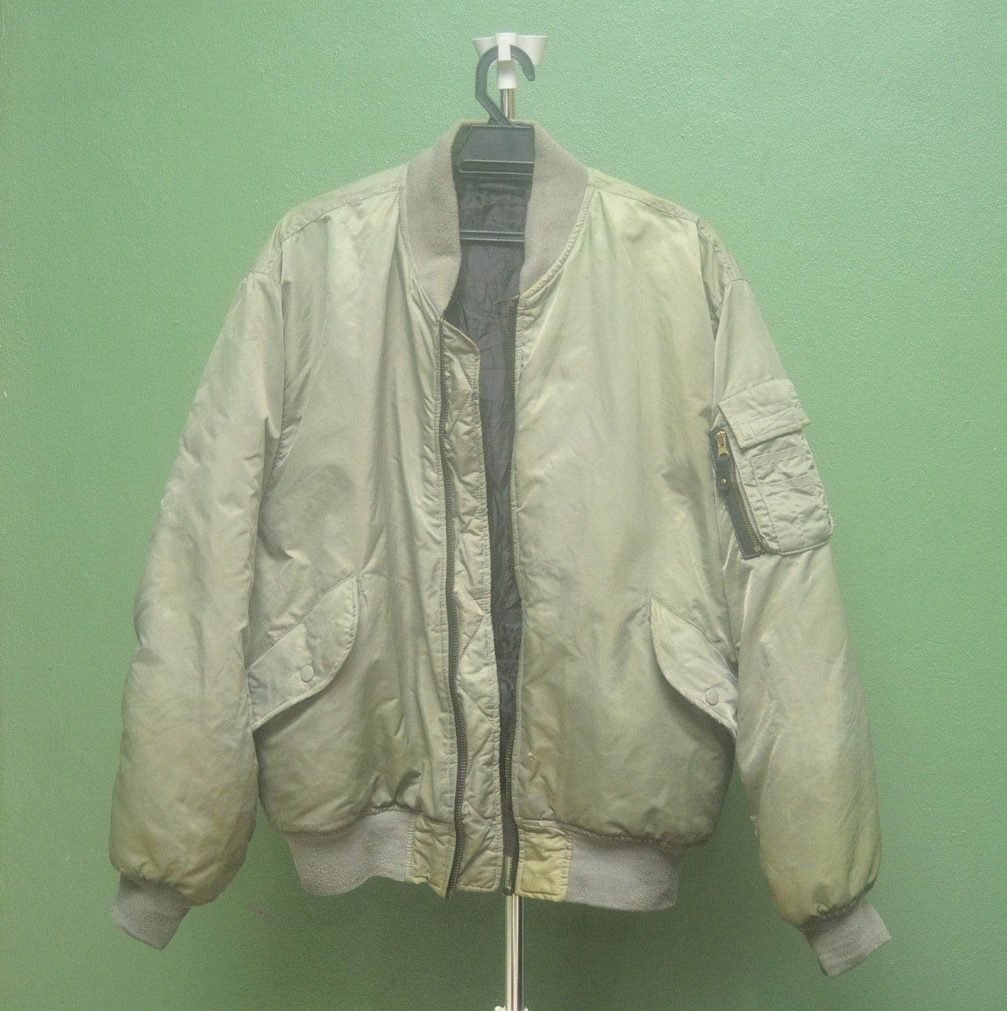 Japanese Brand × Vintage Vintage Japanese Flight Jacket Broken Zip Grey Colour Size US L / EU 52-54 / 3 - 1 Thumbnail