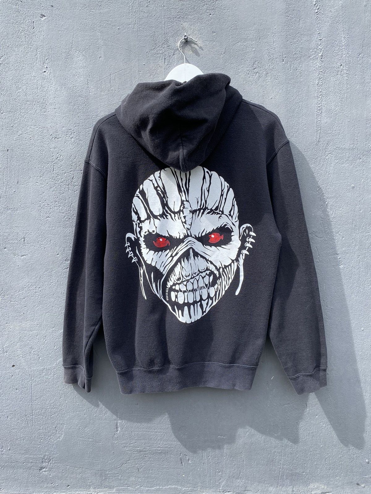 Band Tees × Iron Maiden × Vintage Vintage 90s Iron Maiden The Book Of Soul Faded Band Hoodie Size US M / EU 48-50 / 2 - 2 Thumbnail