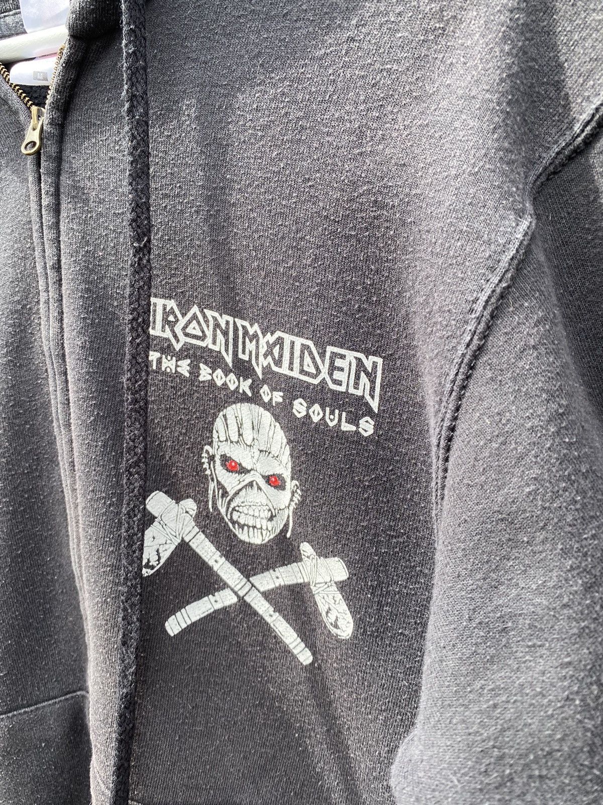 Band Tees × Iron Maiden × Vintage Vintage 90s Iron Maiden The Book Of Soul Faded Band Hoodie Size US M / EU 48-50 / 2 - 6 Thumbnail