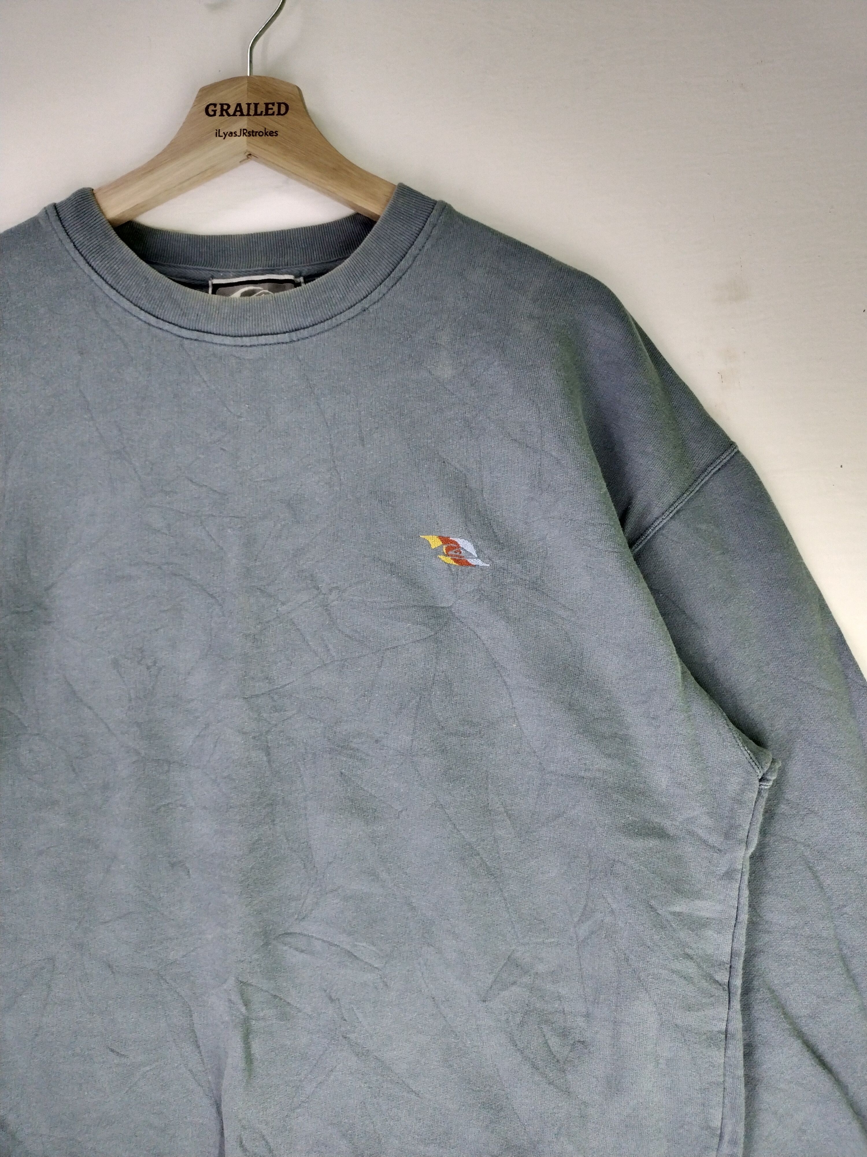 Japanese Brand × Quiksilver × Vintage Vintage QUIKSILVER Sweatshirt Japan Size US M / EU 48-50 / 2 - 6 Thumbnail