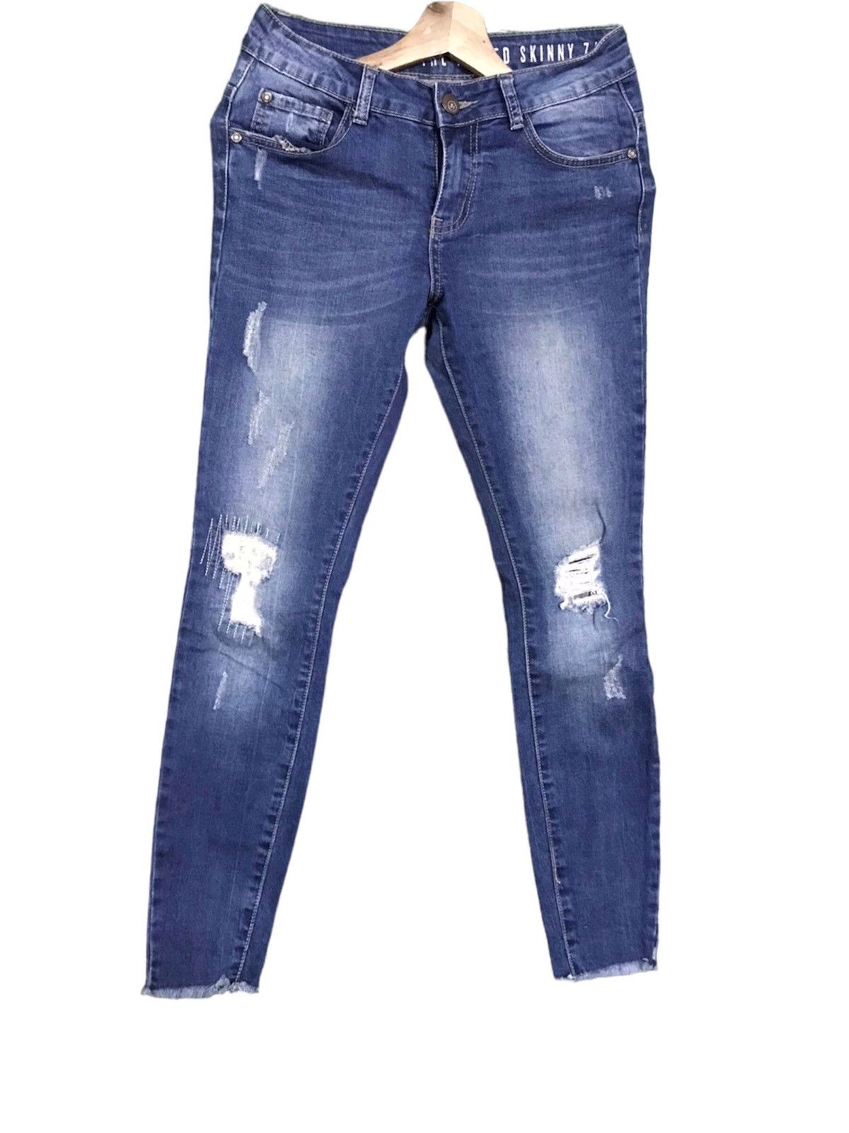 If Six Was Nine × The Unbranded Brand Cotton On The Ripped Skinny Jeans Size 29" - 1 Thumbnail