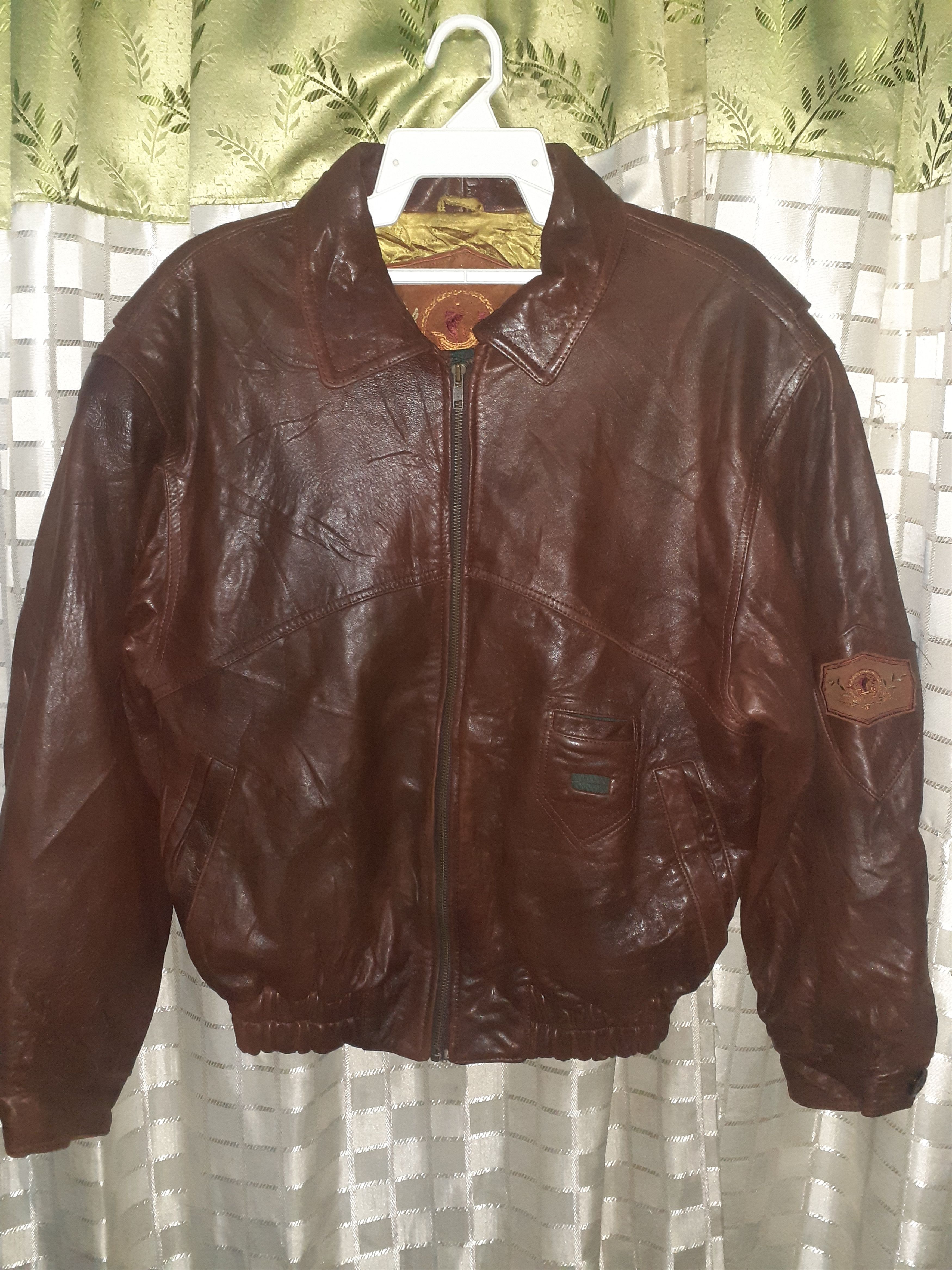Italian Designers Vintage gruppo V bomber leather jacket