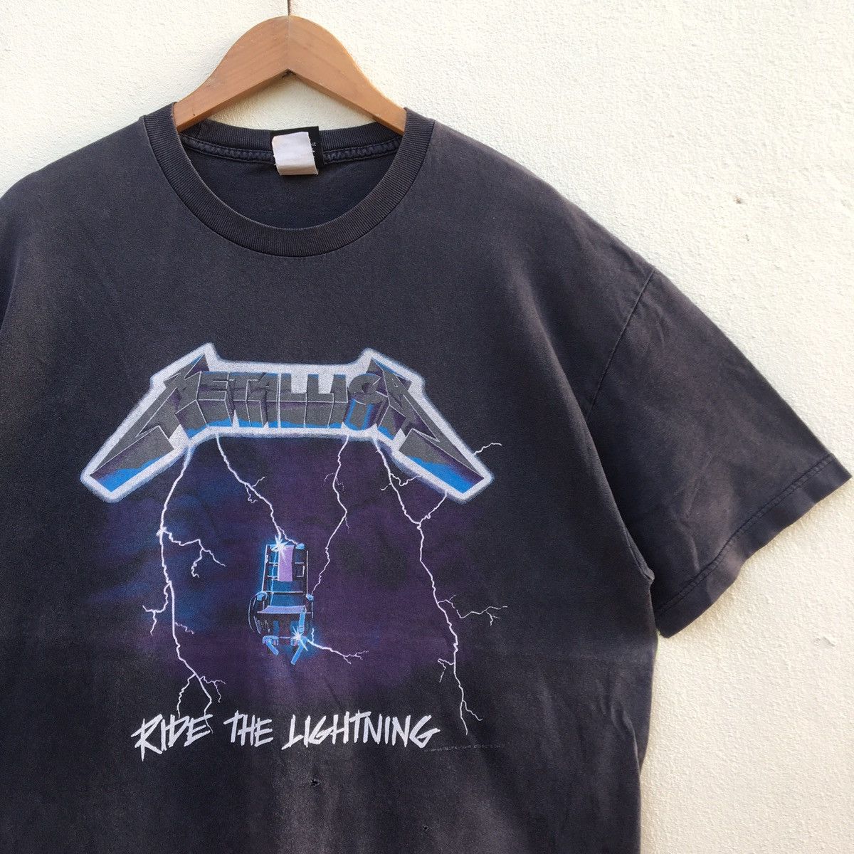 Band Tees × Vintage Vintage DISTRESSED METALLICA RIDE THE LIGHTNING T-shirt Size US XL / EU 56 / 4 - 3 Thumbnail
