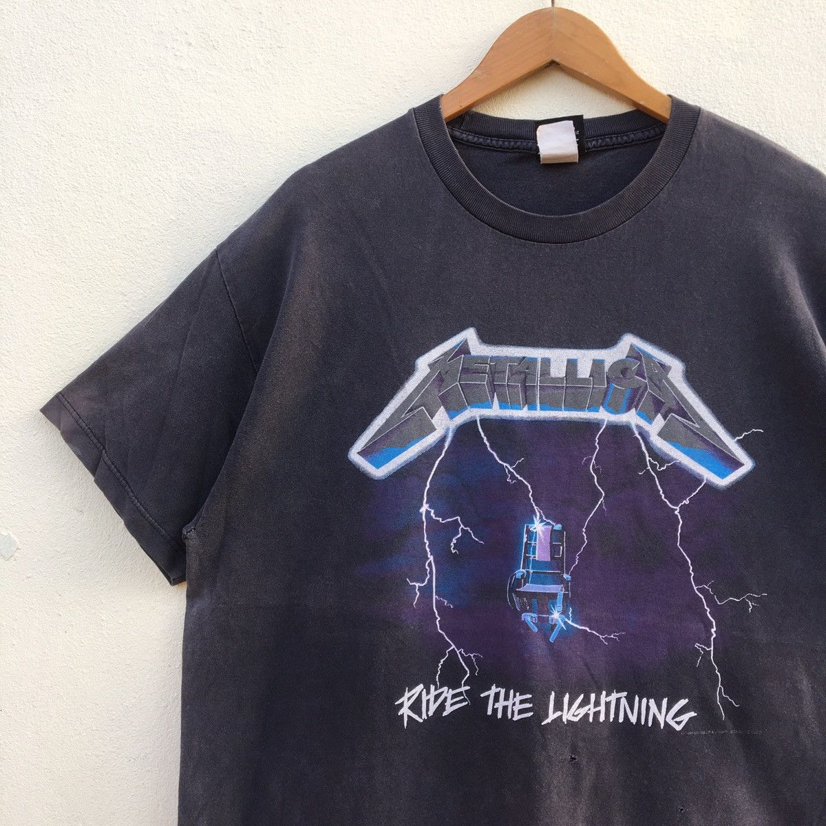 Band Tees × Vintage Vintage DISTRESSED METALLICA RIDE THE LIGHTNING T-shirt Size US XL / EU 56 / 4 - 4 Thumbnail