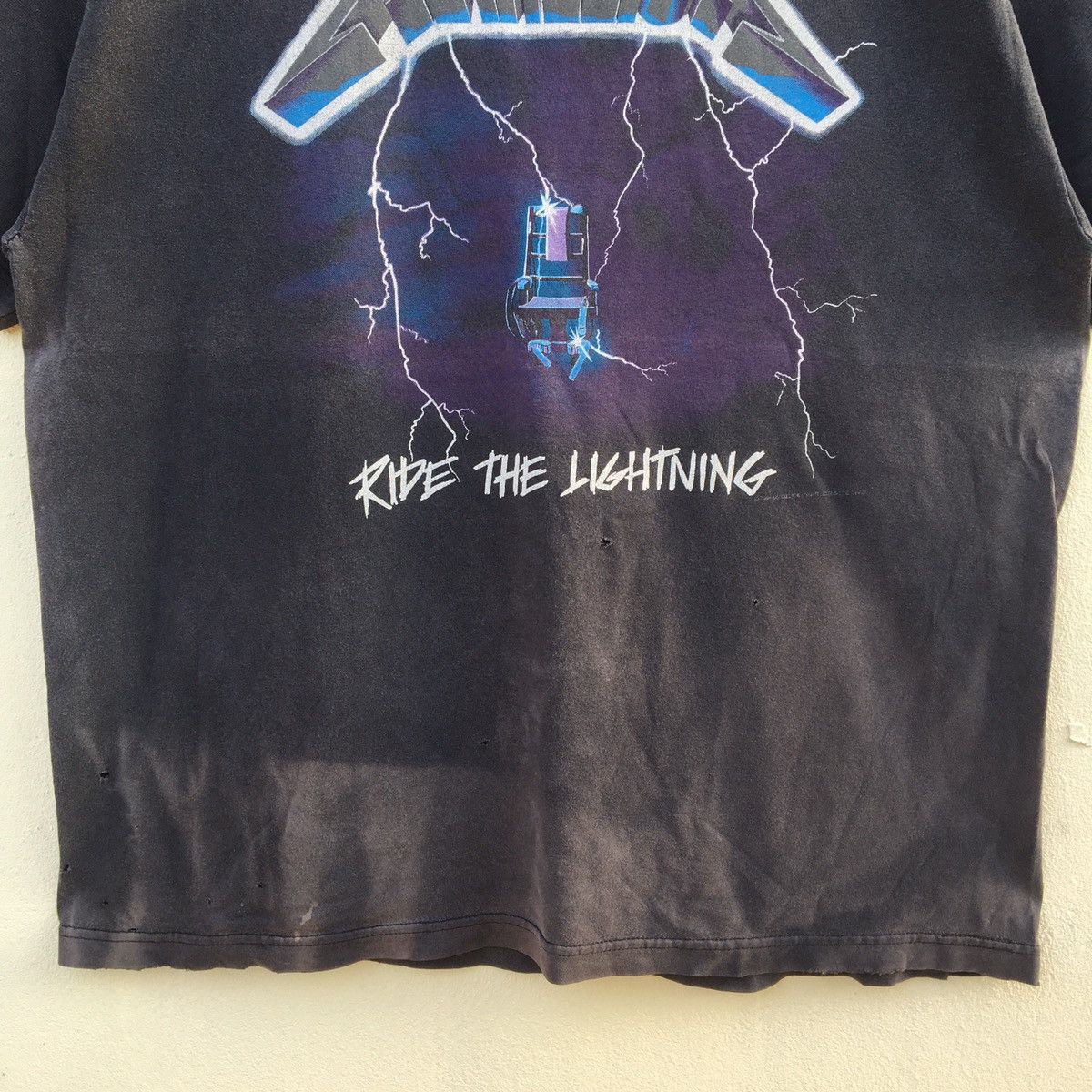 Band Tees × Vintage Vintage DISTRESSED METALLICA RIDE THE LIGHTNING T-shirt Size US XL / EU 56 / 4 - 5 Thumbnail