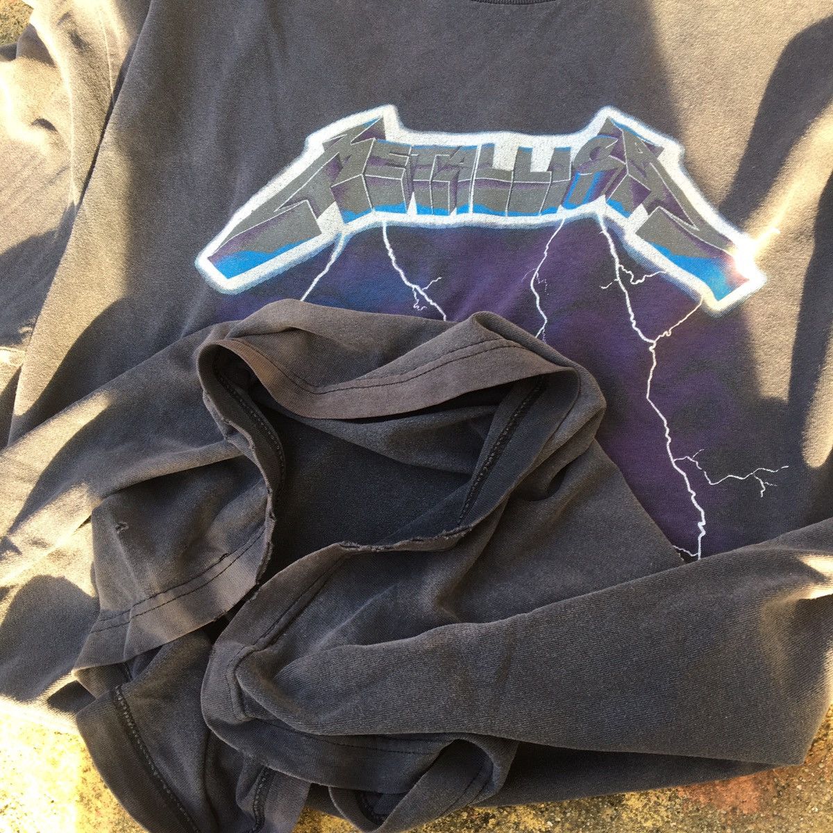 Band Tees × Vintage Vintage DISTRESSED METALLICA RIDE THE LIGHTNING T-shirt Size US XL / EU 56 / 4 - 14 Thumbnail