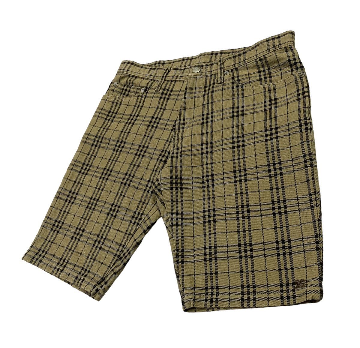 Burberry Burberry Blue Label Nova Check Shorts Pants Size US 32 / EU 48 - 24 Thumbnail