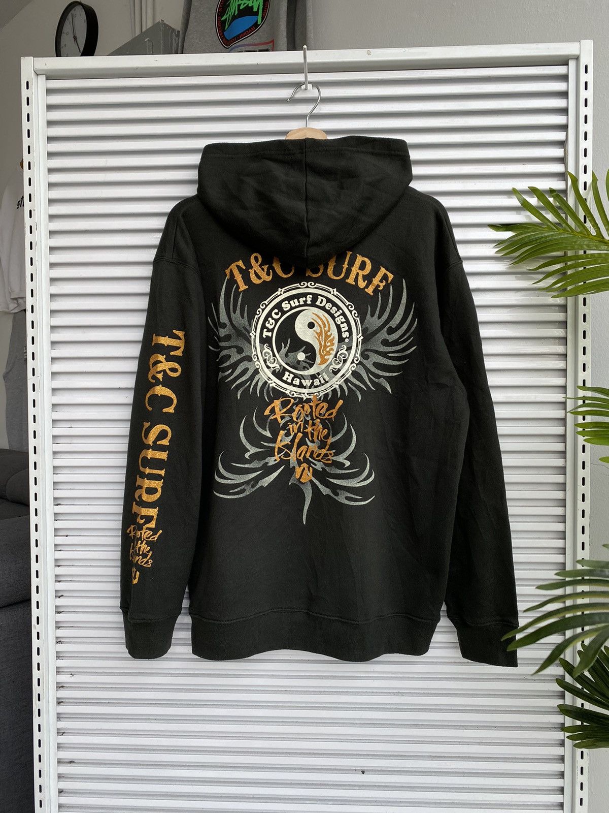 Japanese Brand Vintage T&C Surf Chrome Wings Hearts Gold Wings Hoodies Size US XL / EU 56 / 4 - 1 Thumbnail