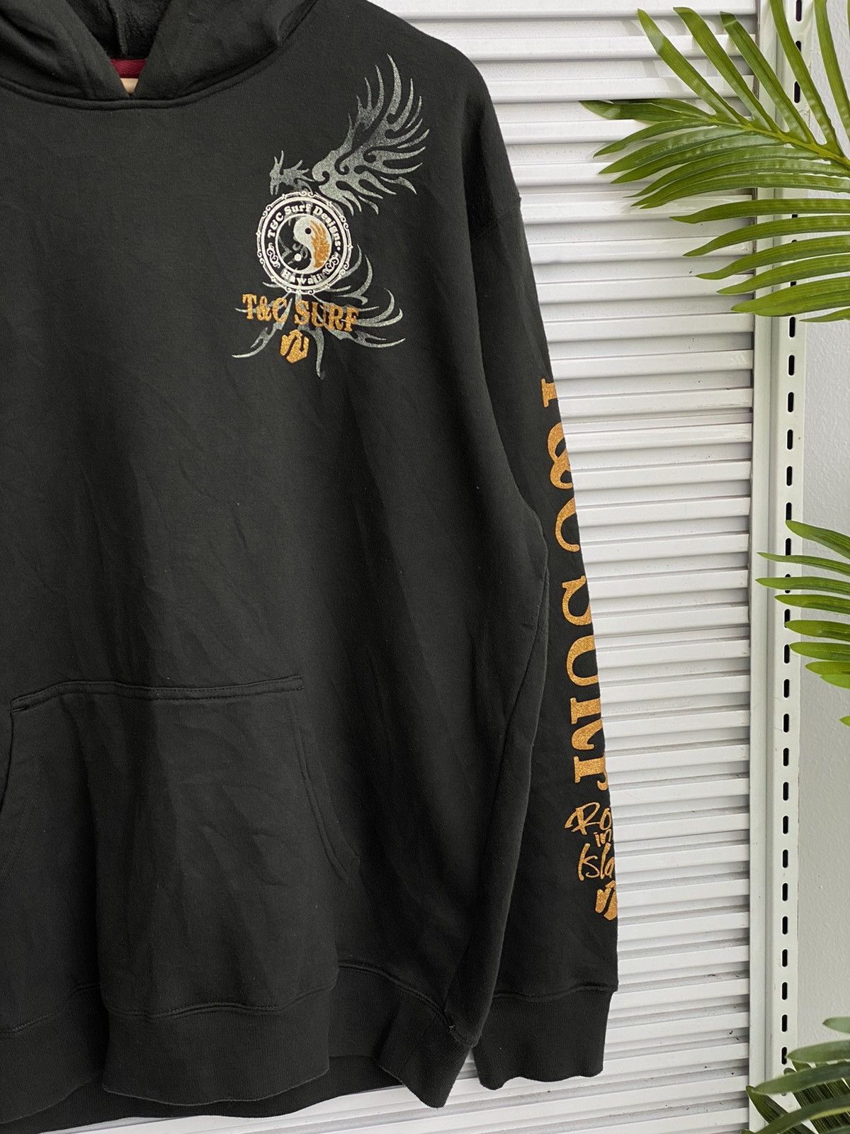Japanese Brand Vintage T&C Surf Chrome Wings Hearts Gold Wings Hoodies Size US XL / EU 56 / 4 - 3 Thumbnail