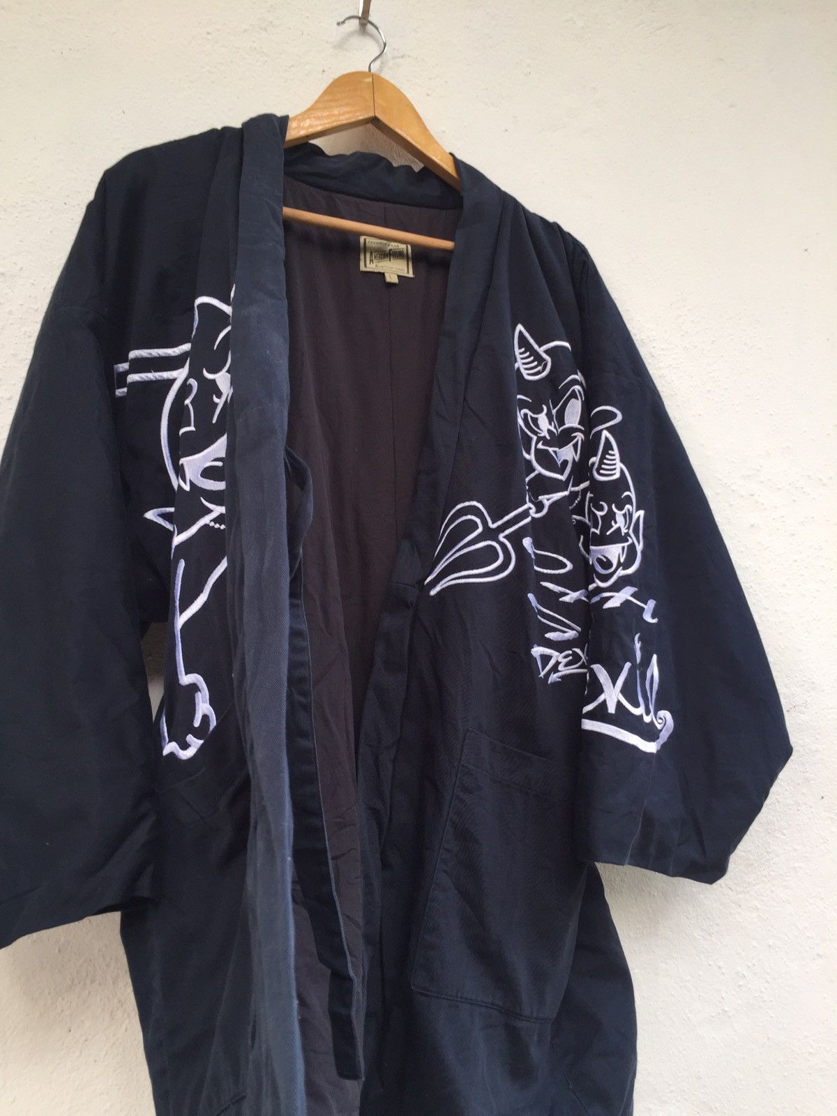 Vintage AMERICAN FEELING DEVIL KIMONO JAPAN Size US L / EU 52-54 / 3 - 4 Thumbnail