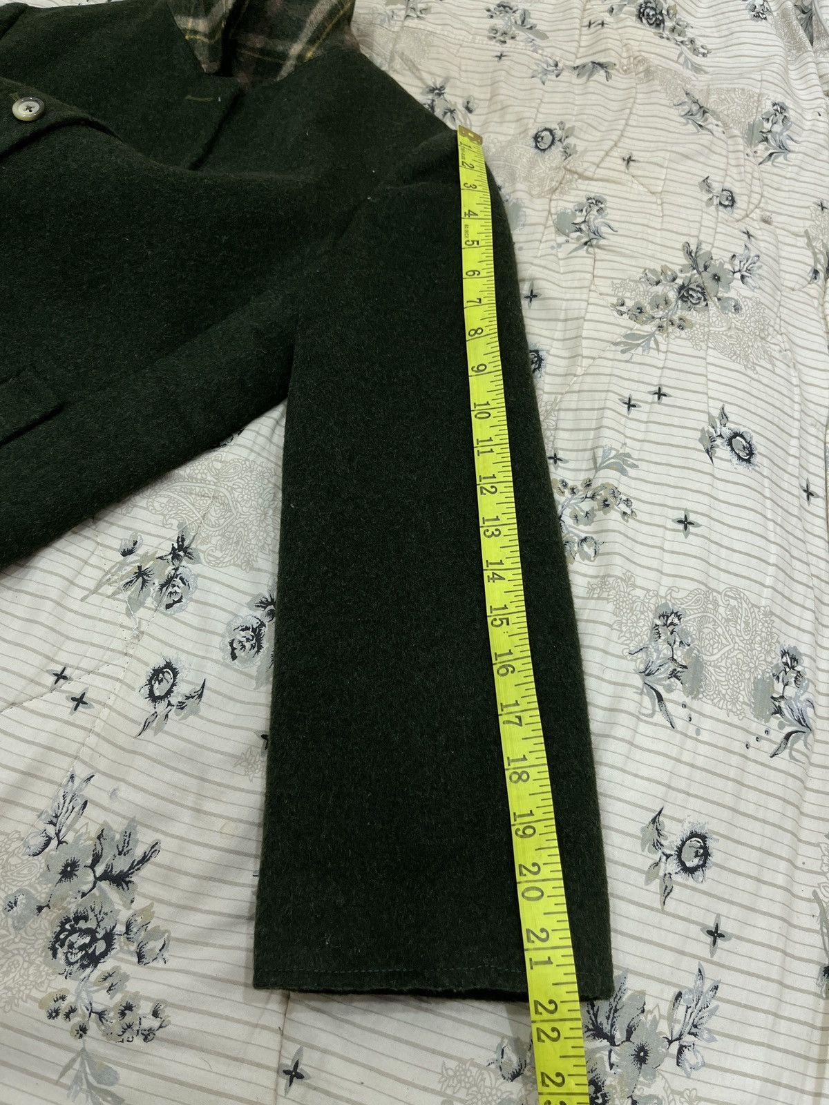 Burberry (Ww). VINTAGE BURBERRYS WOOL JACKET Size L / US 10 / IT 46 - 13 Thumbnail