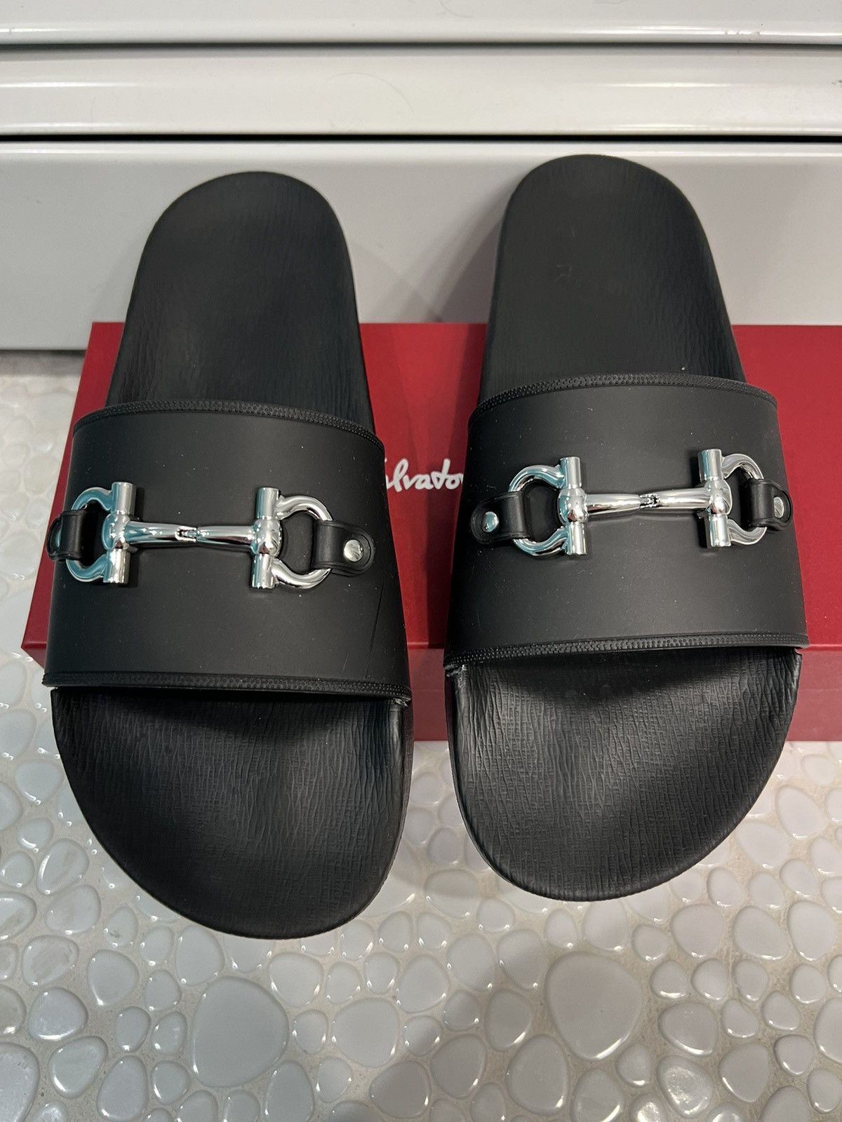 salvatore ferragamo buckle