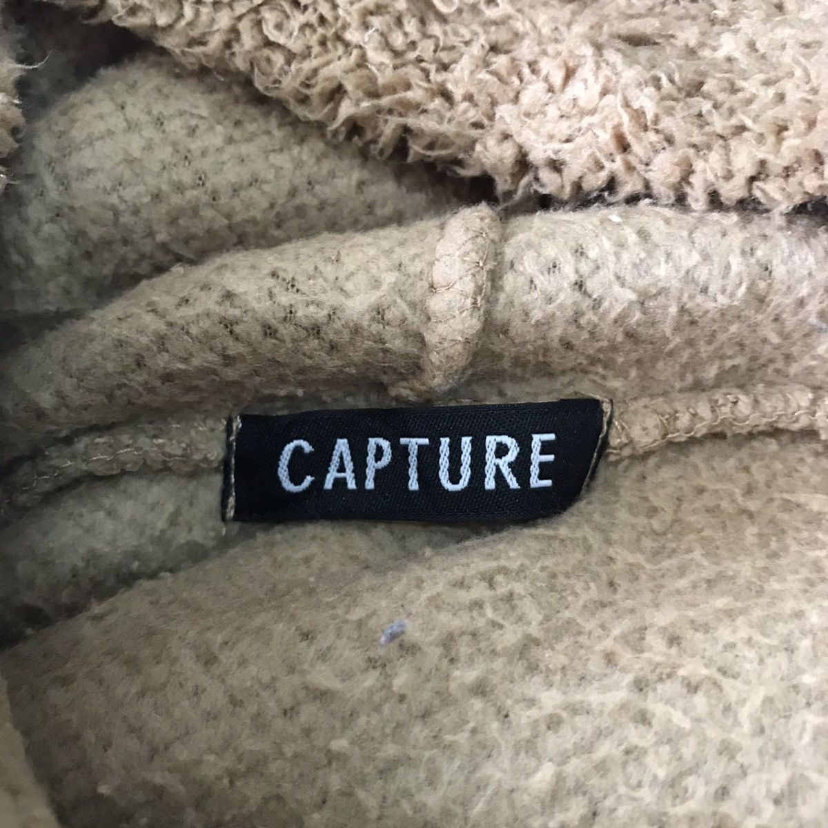 Japanese Brand 💥Steals💥Nice Big Wording CAPTURE Fleece Hoodie Size US L / EU 52-54 / 3 - 15 Thumbnail