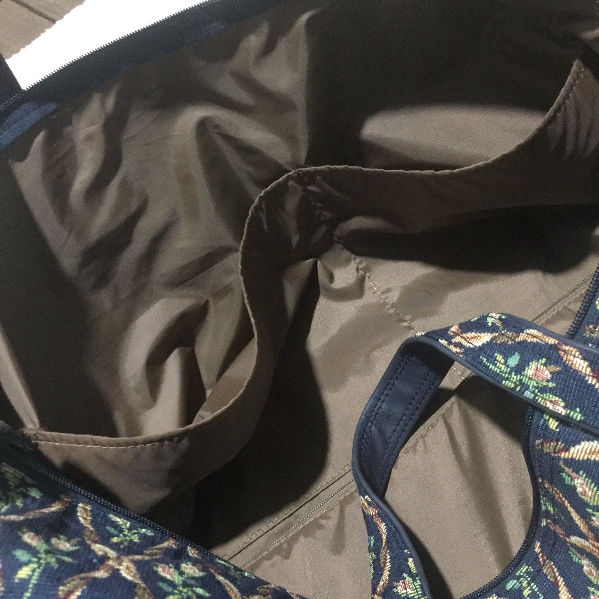 Japanese Brand Luggage bag floral nice design Size ONE SIZE - 10 Thumbnail