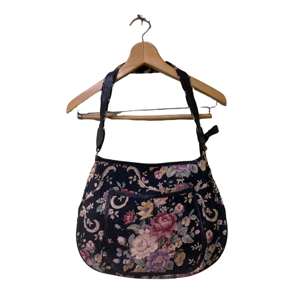 Shoulder bag floral design