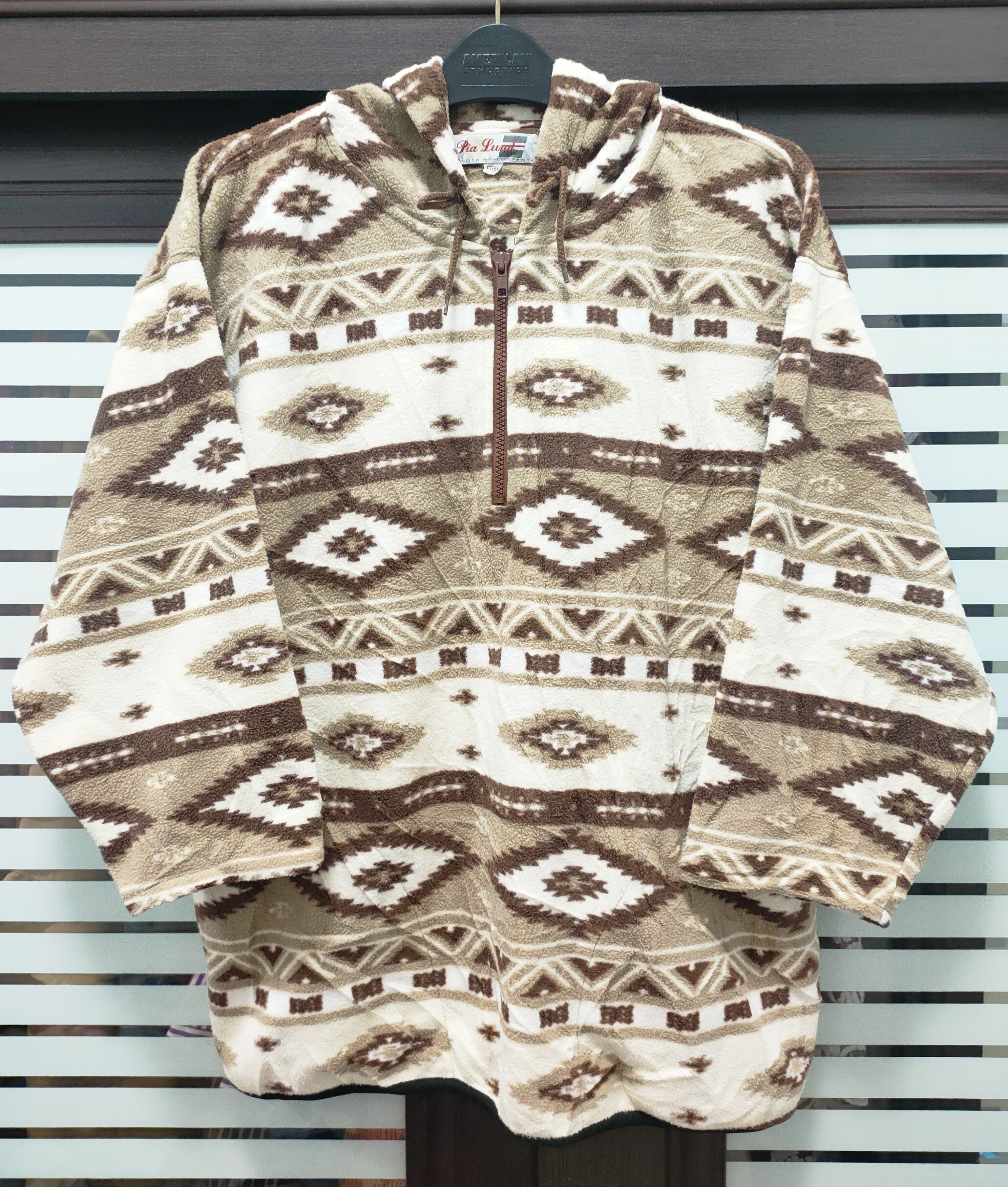 Other 🔥OFFER NOW🔥Vintage Navajo Style Fleece Size US XL / EU 56 / 4 - 1 Thumbnail