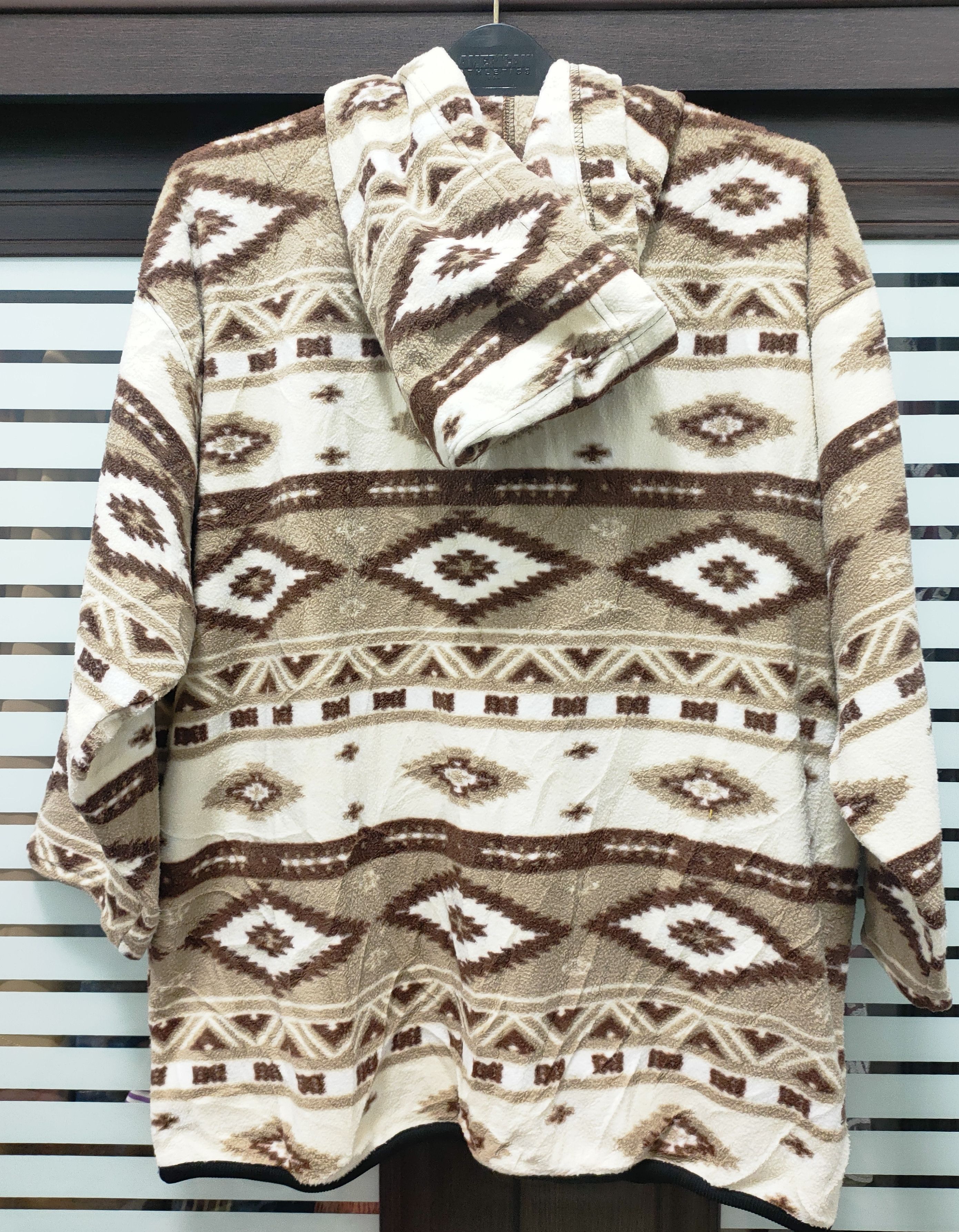 Other 🔥OFFER NOW🔥Vintage Navajo Style Fleece Size US XL / EU 56 / 4 - 3 Thumbnail