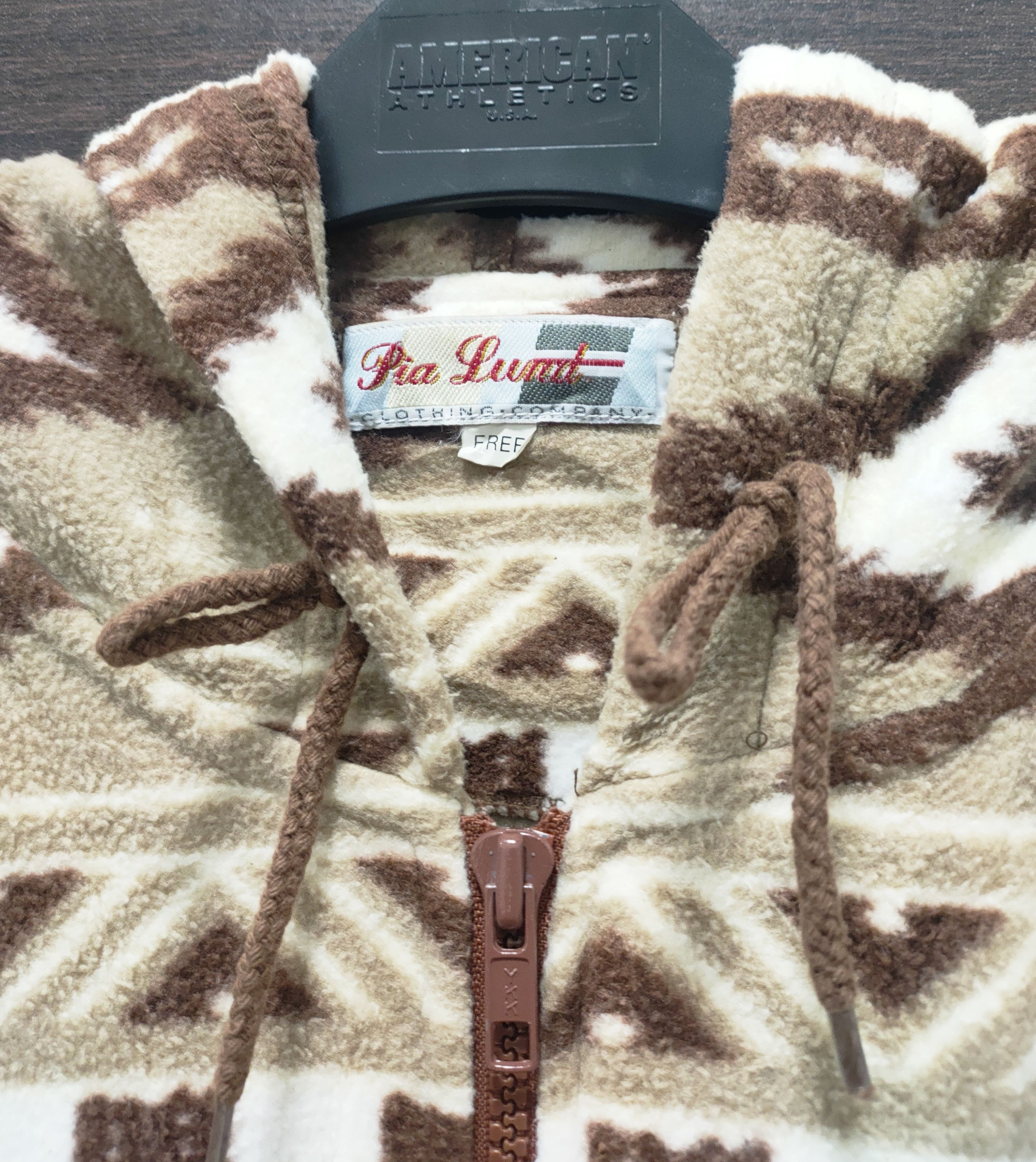 Other 🔥OFFER NOW🔥Vintage Navajo Style Fleece Size US XL / EU 56 / 4 - 4 Thumbnail