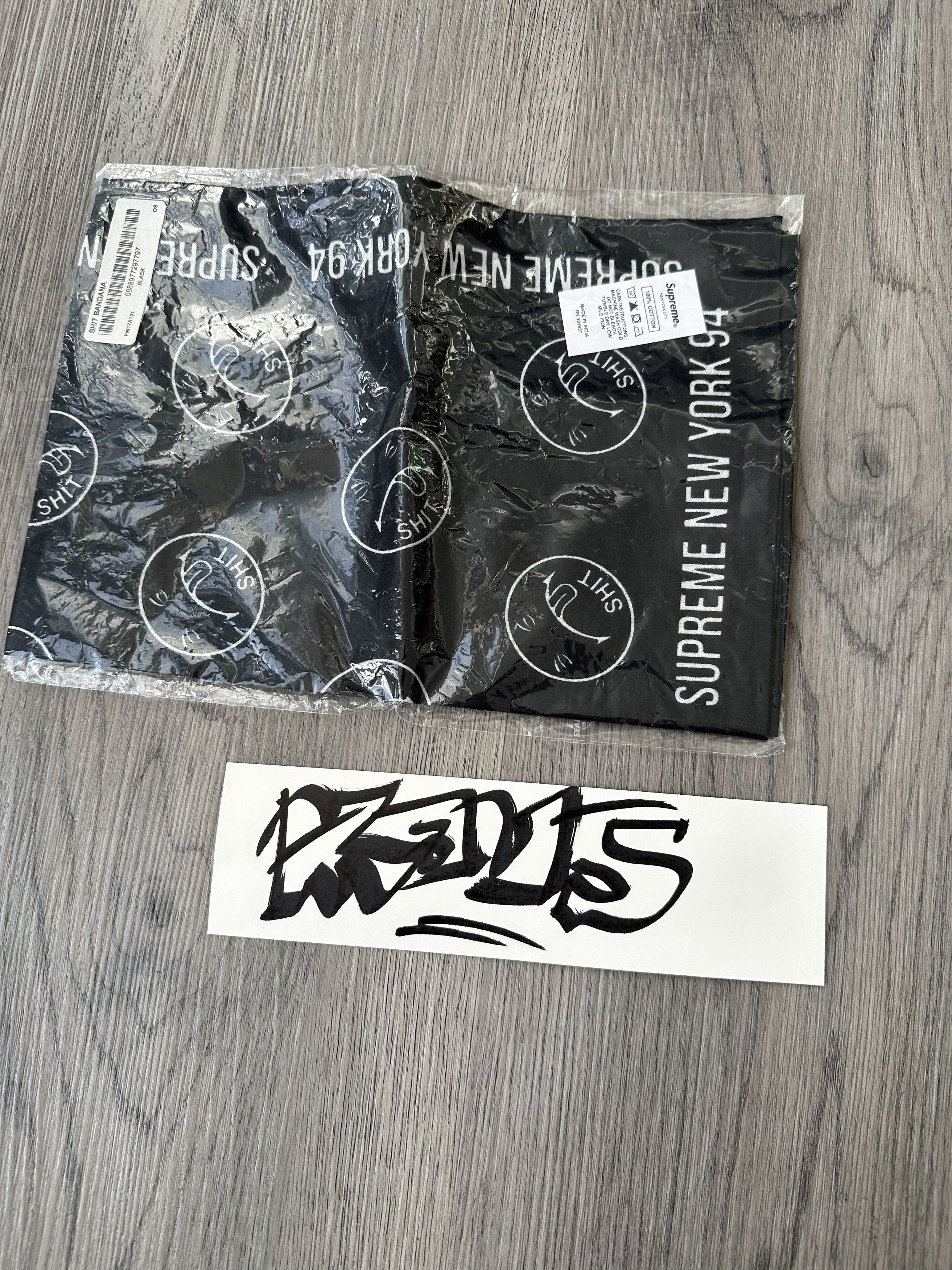 Supreme FW17 Supreme Shit Bandana Black Size ONE SIZE - 2 Thumbnail