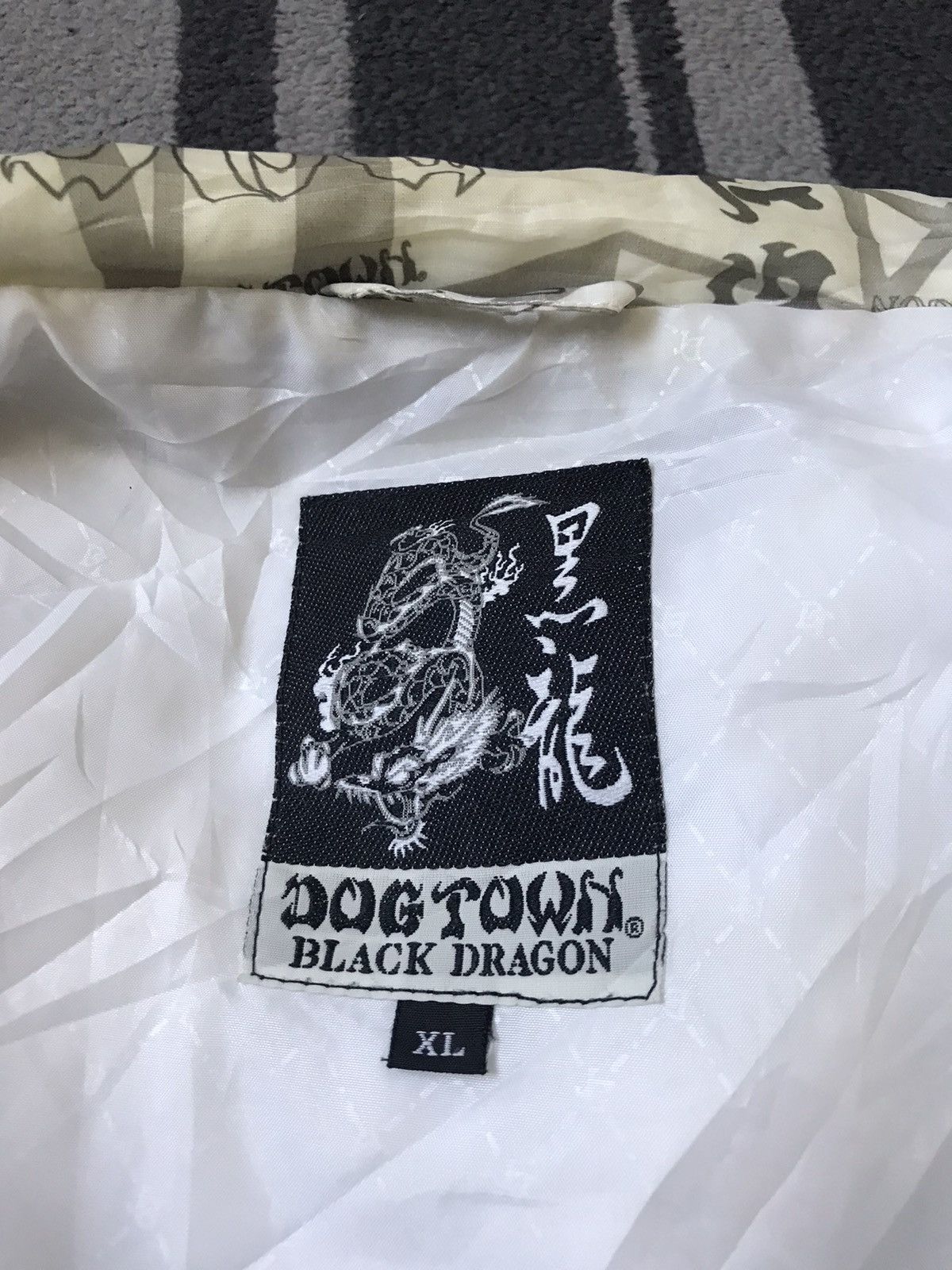 Dogtown × Japanese Brand 🇺🇸Vintage Dogtown Black Dragon Puffer Jacket Size US XL / EU 56 / 4 - 10 Thumbnail