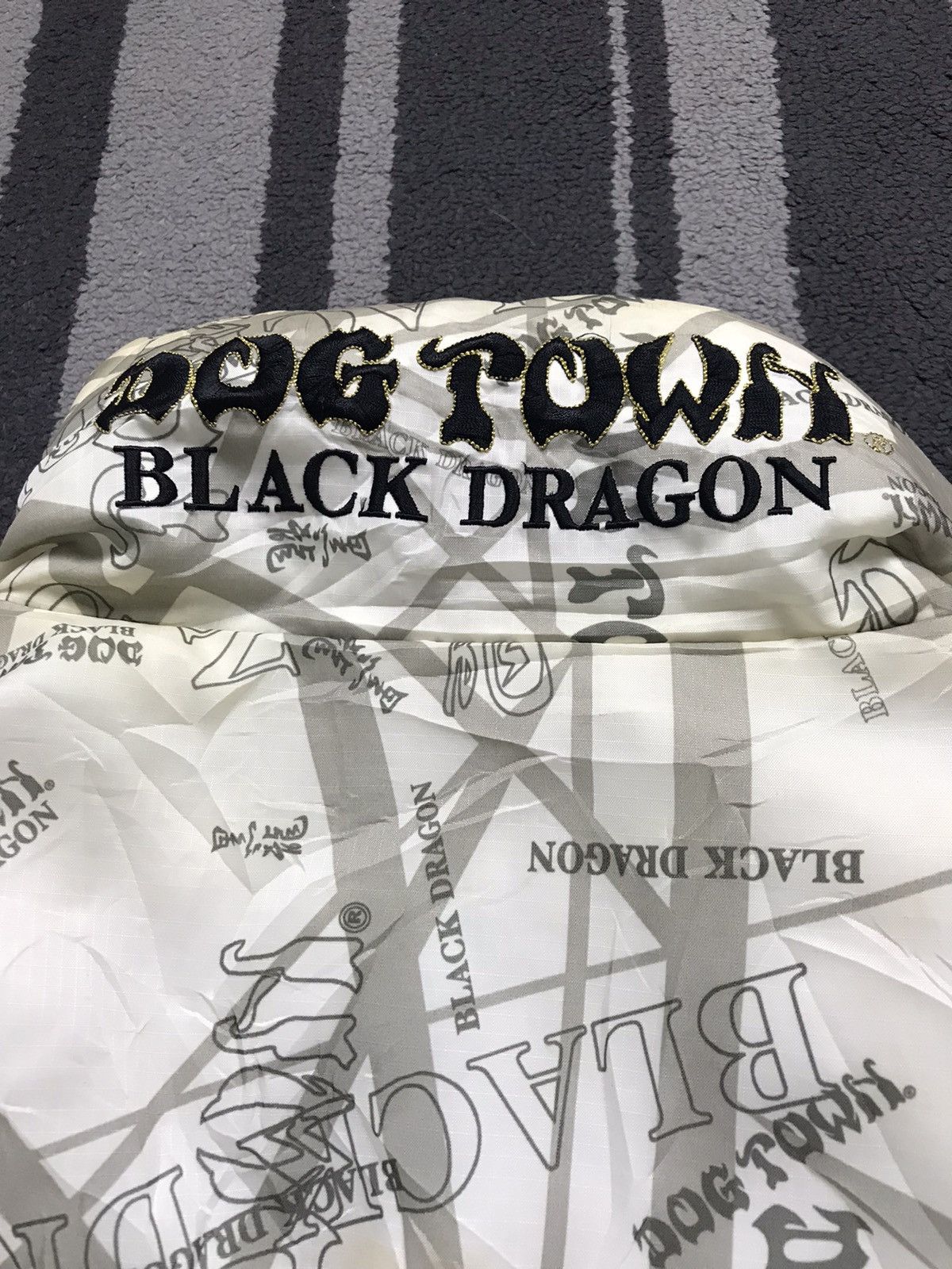 Dogtown × Japanese Brand 🇺🇸Vintage Dogtown Black Dragon Puffer Jacket Size US XL / EU 56 / 4 - 9 Thumbnail