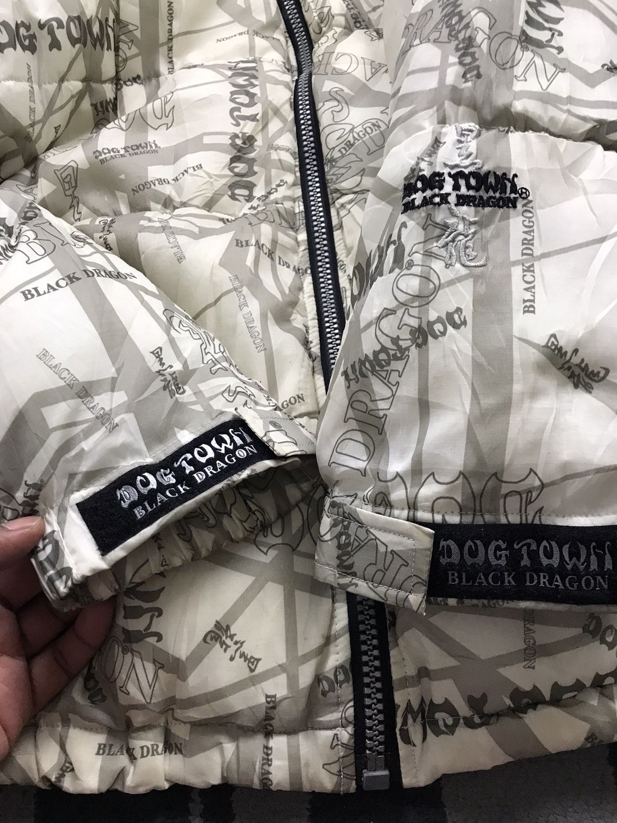 Dogtown × Japanese Brand 🇺🇸Vintage Dogtown Black Dragon Puffer Jacket Size US XL / EU 56 / 4 - 6 Thumbnail