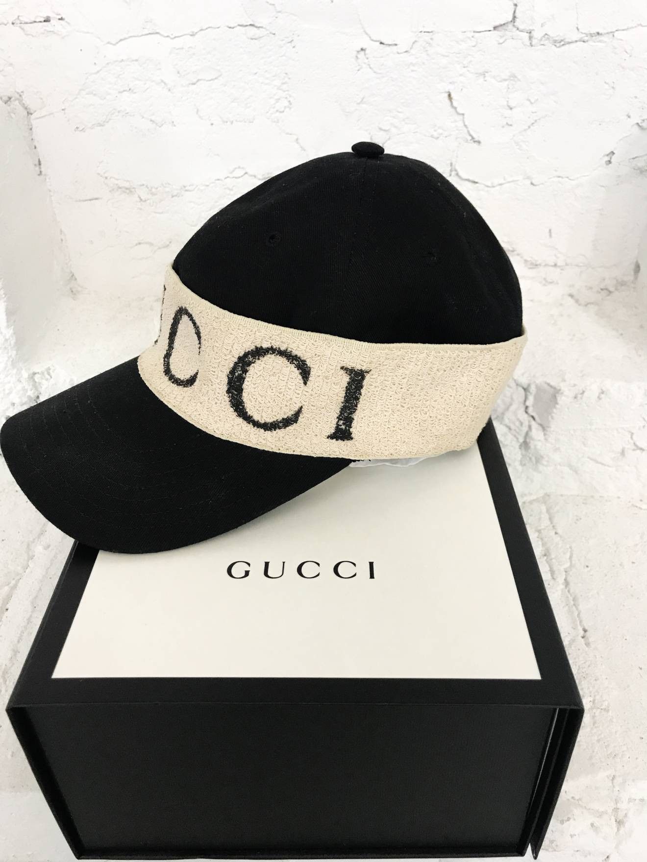 Baseball hat with gucci headband clearance