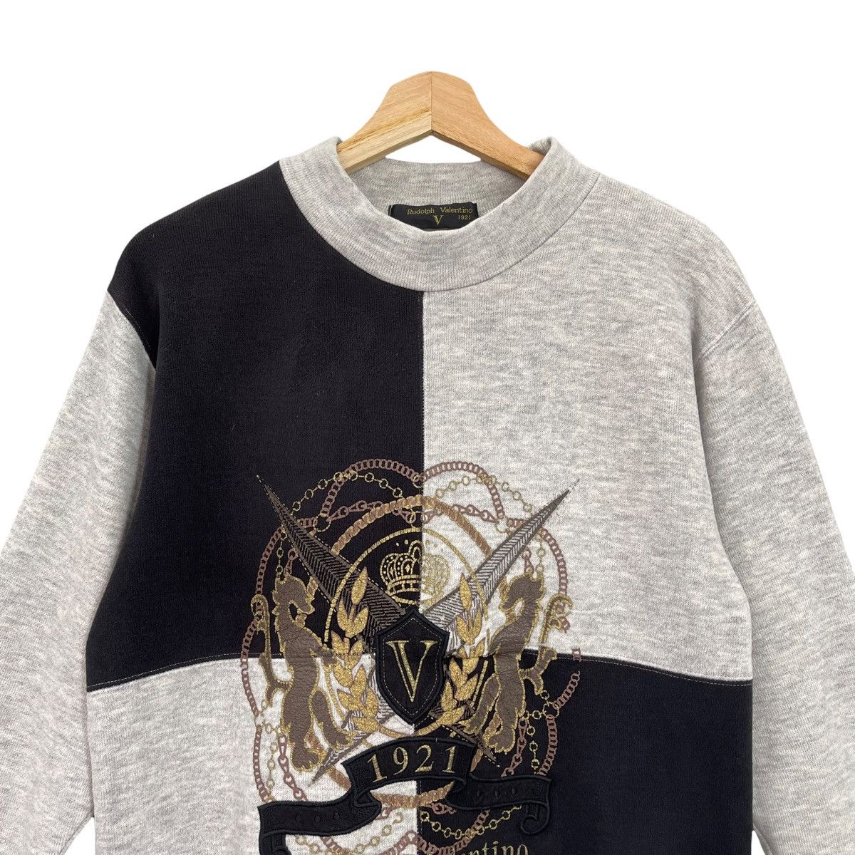 Valentino 90s Rudolph Valentino Big Logo Embroidered Sweater Size M Size US M / EU 48-50 / 2 - 4 Thumbnail