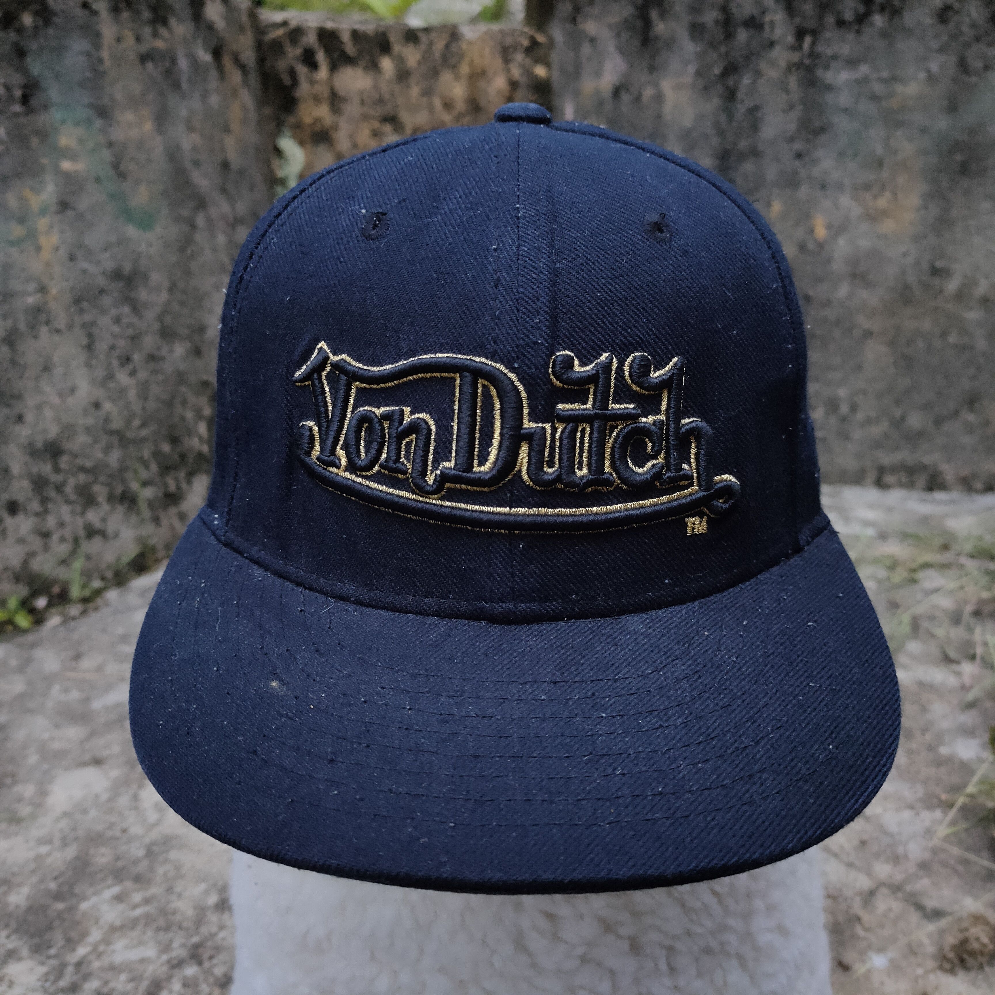 Vintage Vintage VON DUTCH Solid Black Full Cap 57CM Size Embroidery Size ONE SIZE - 1 Thumbnail