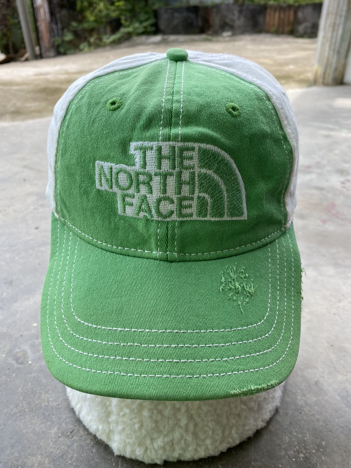 The North Face THE NORTH FACE Distressed Embroidery Flexfit Full Cap Size ONE SIZE - 2 Thumbnail