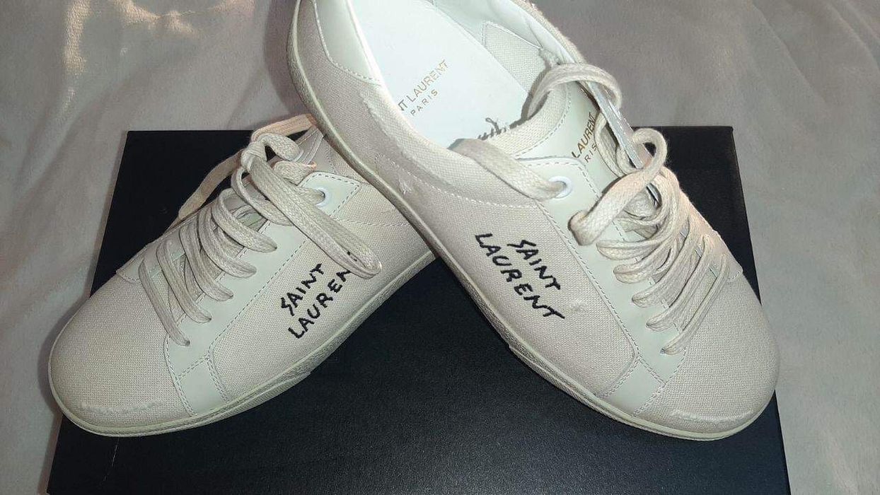 saint laurent signature court