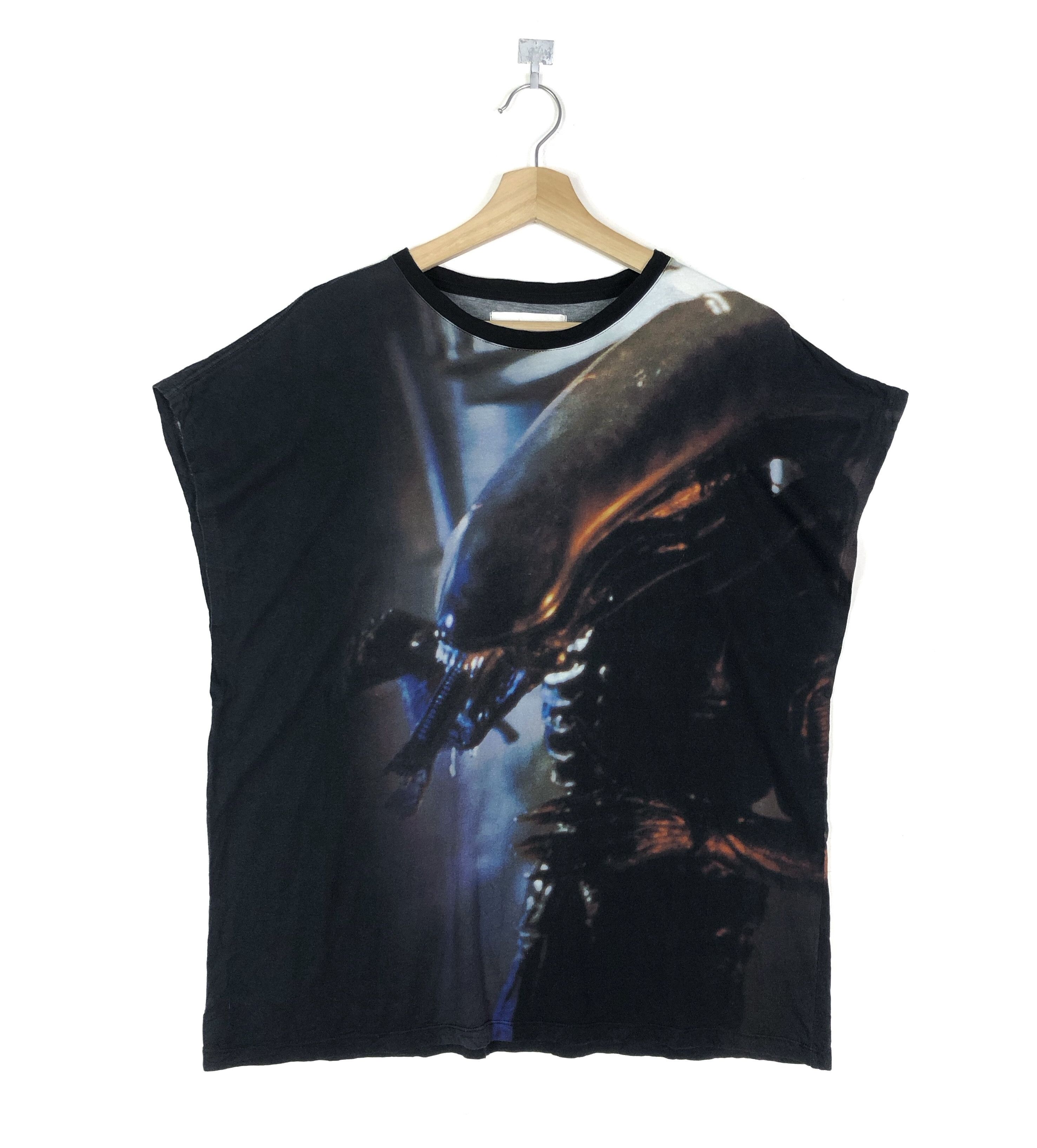 Japanese Brand PARADOX JAPAN ALIEN MOVIE SLEEVELESS TOP FULLPRINT Size L / US 10 / IT 46 - 1 Thumbnail
