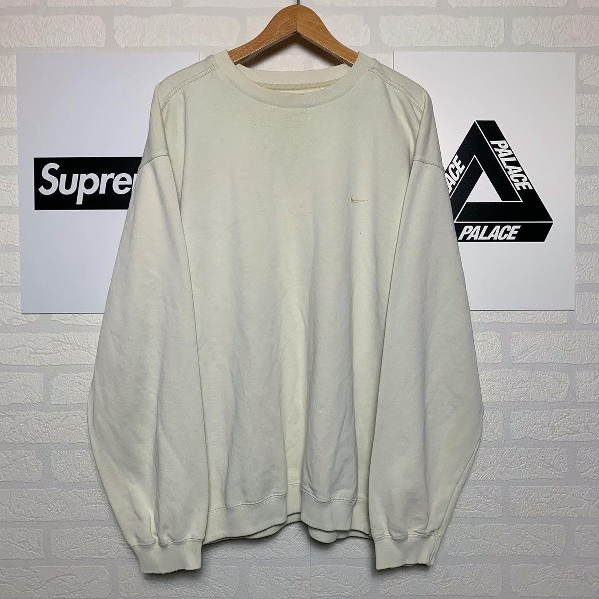 Sweatshirt mini logo swoosh basic cream vintage Nike y2k