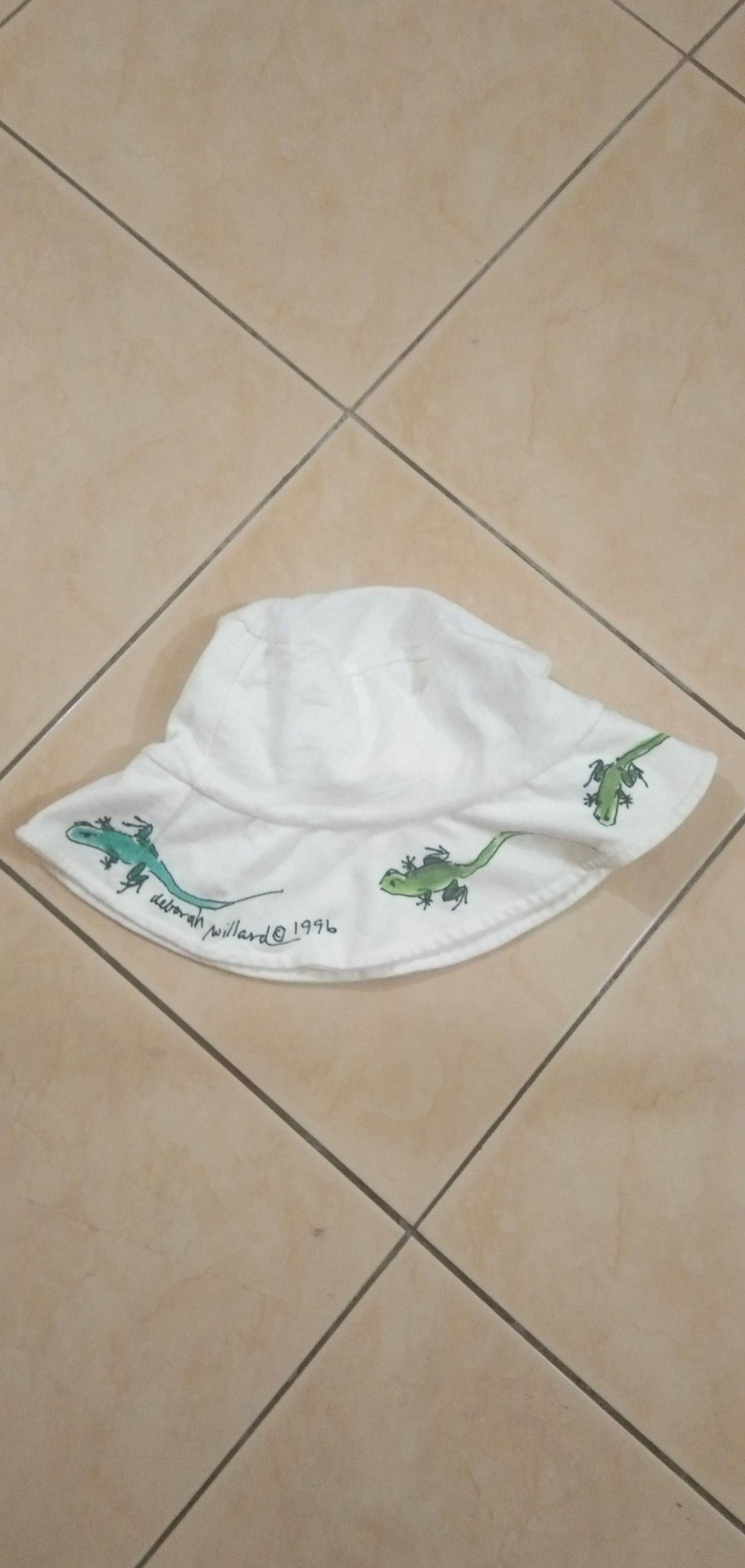 Vintage VINTAGE DEBORAH WILLARD 1996 BUCKET HAT Size ONE SIZE - 1 Thumbnail