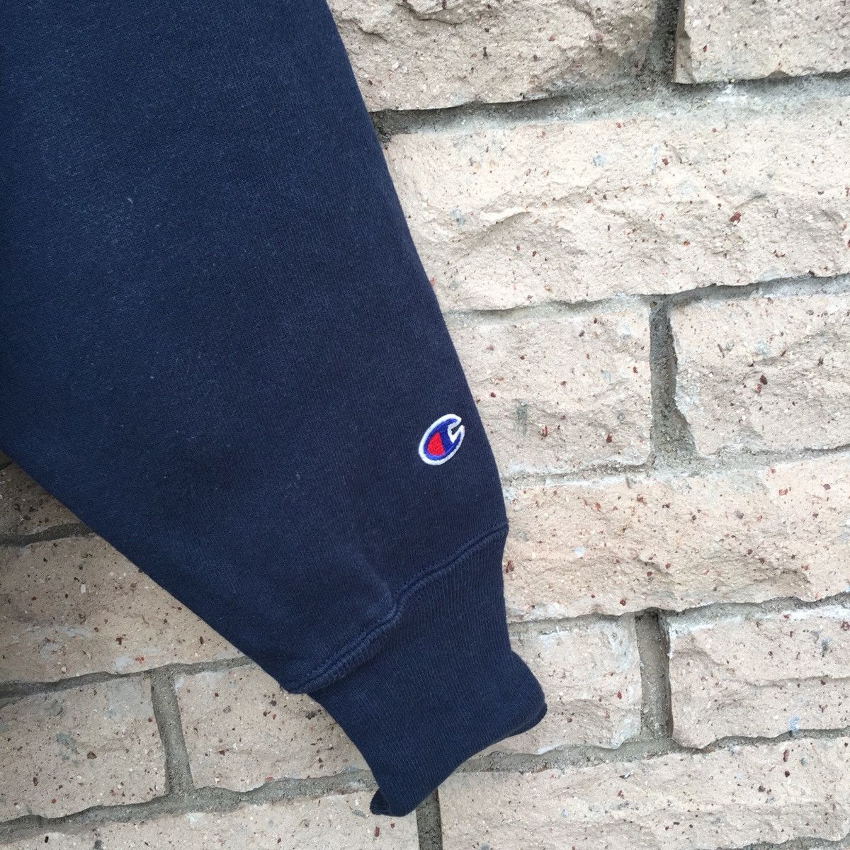 Champion CHAMPION sweatshirt small logo...plain colour.. Navy Blue Size US L / EU 52-54 / 3 - 3 Thumbnail