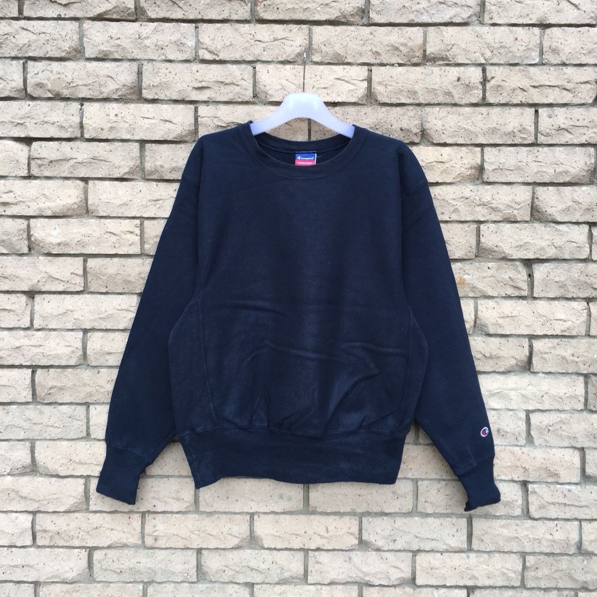 Champion CHAMPION sweatshirt small logo...plain colour.. Navy Blue Size US L / EU 52-54 / 3 - 1 Thumbnail