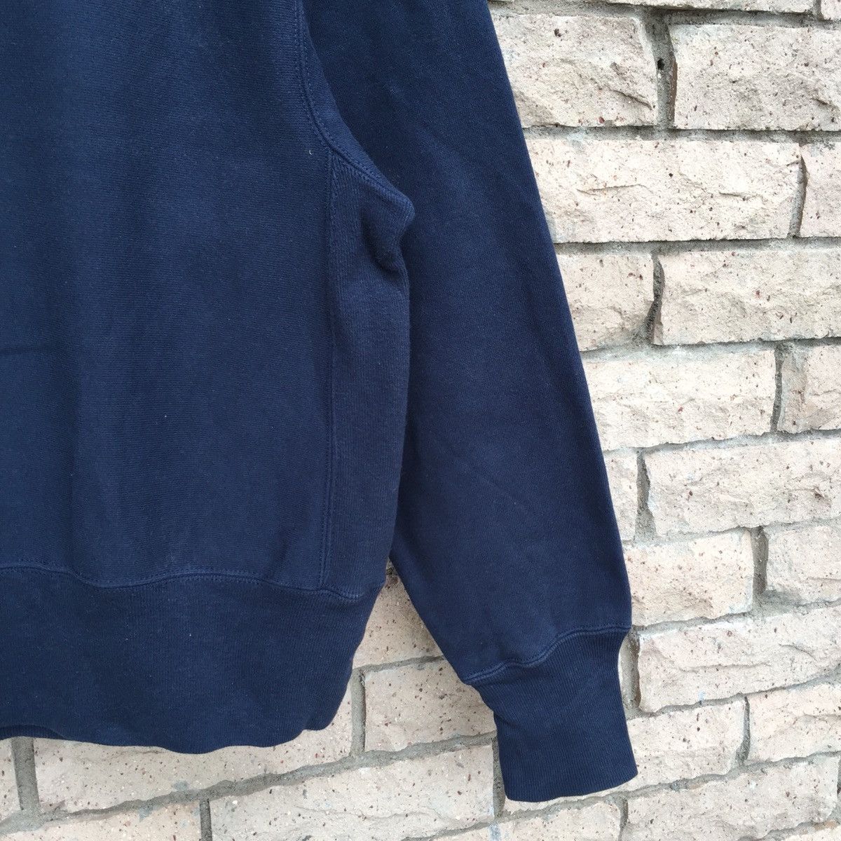 Champion CHAMPION sweatshirt small logo...plain colour.. Navy Blue Size US L / EU 52-54 / 3 - 4 Thumbnail