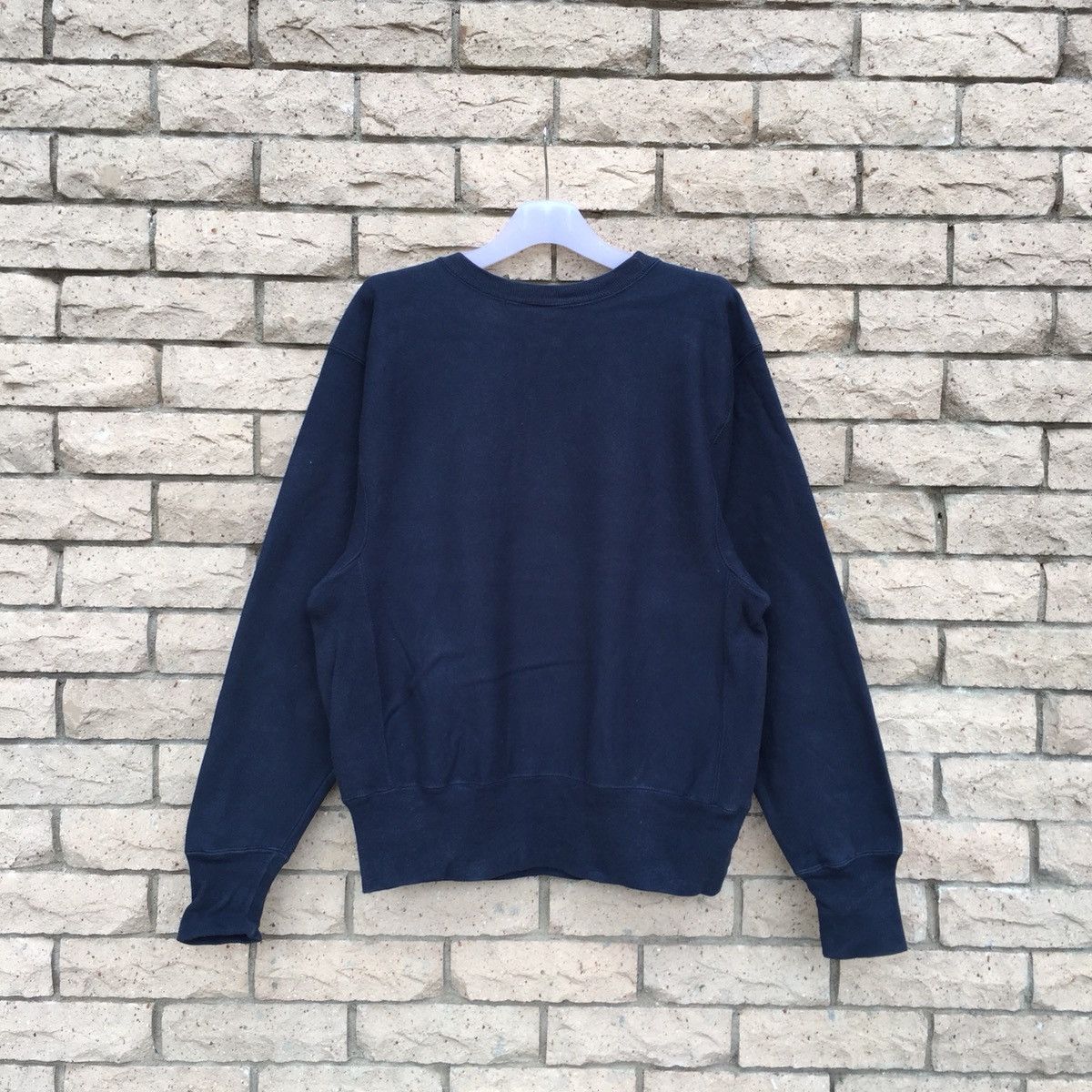 Champion CHAMPION sweatshirt small logo...plain colour.. Navy Blue Size US L / EU 52-54 / 3 - 6 Thumbnail