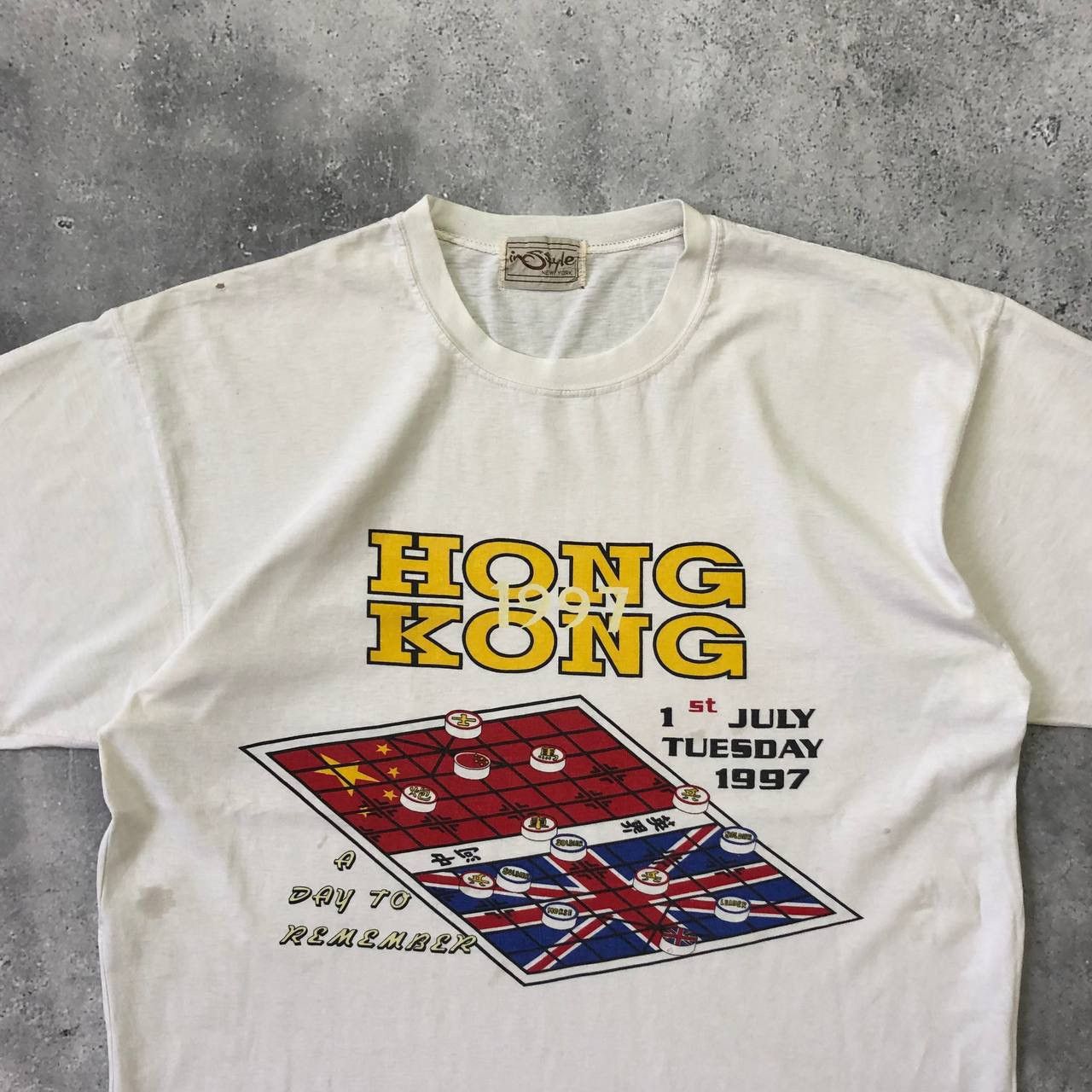 Vintage 1997 Hong Kong A Day To Remember T Shirt Vintage Size US M / EU 48-50 / 2 - 2 Thumbnail